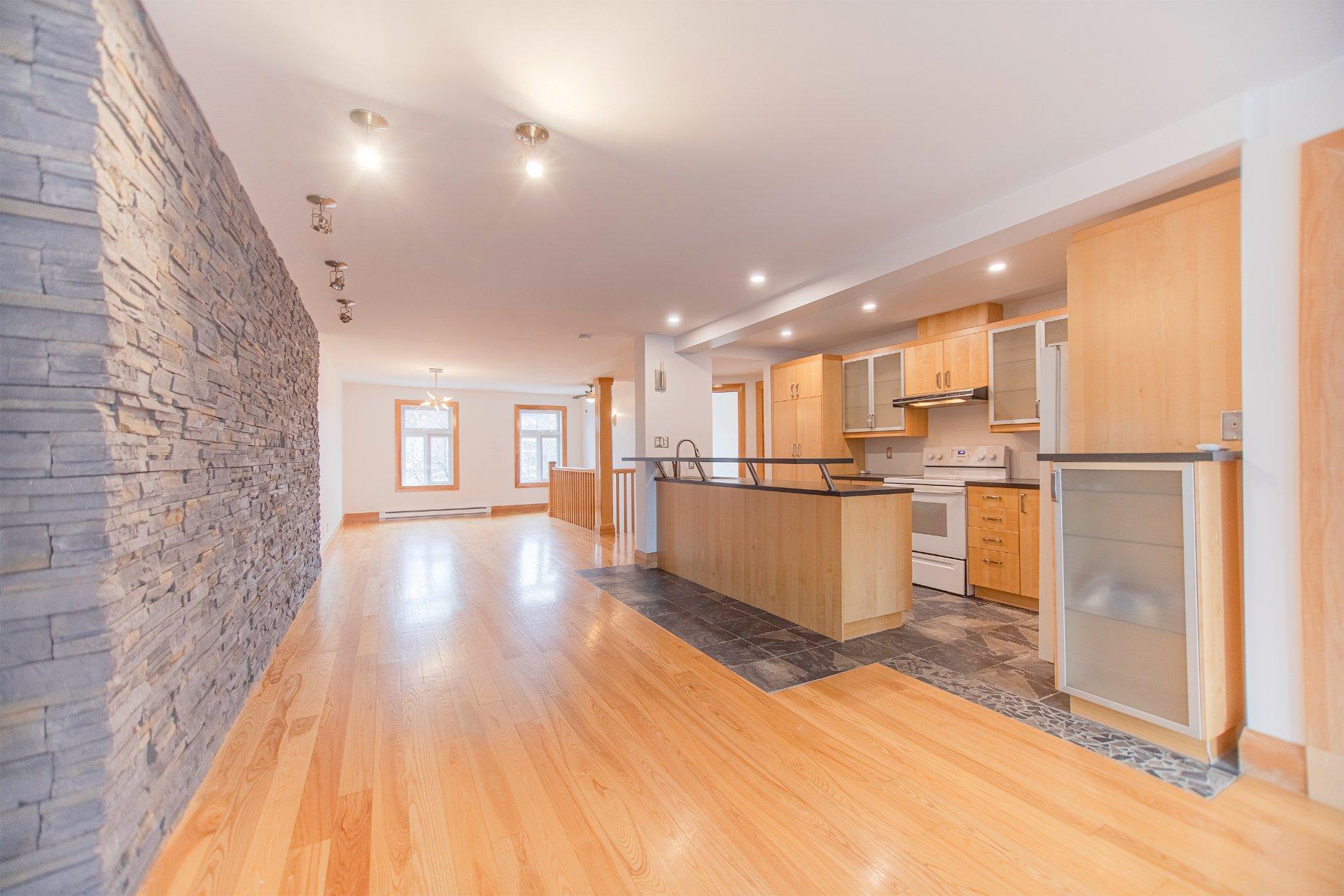 









5266

 - 5270


Rue Garnier

,
Montréal (Le Plateau-Mont-Royal),




QC
H2J3T2

