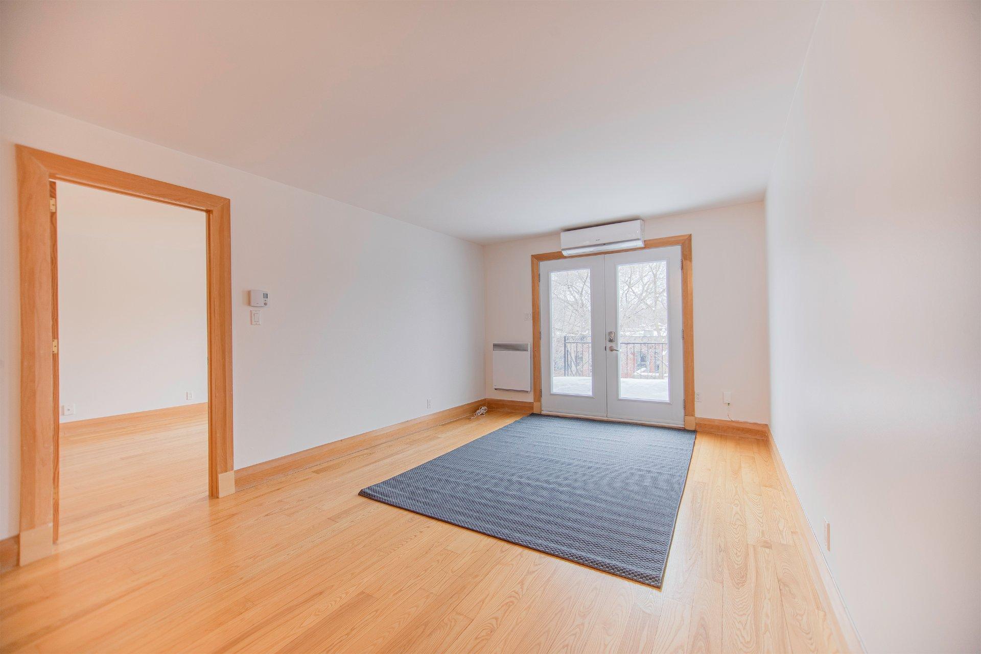 









5266

 - 5270


Rue Garnier

,
Montréal (Le Plateau-Mont-Royal),




QC
H2J3T2

