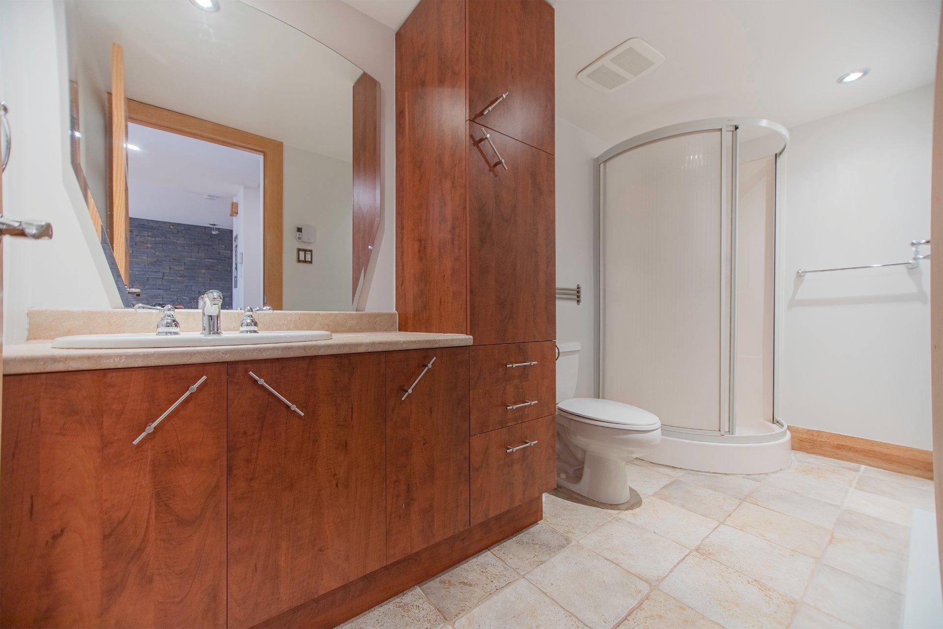 









5266

 - 5270


Rue Garnier

,
Montréal (Le Plateau-Mont-Royal),




QC
H2J3T2

