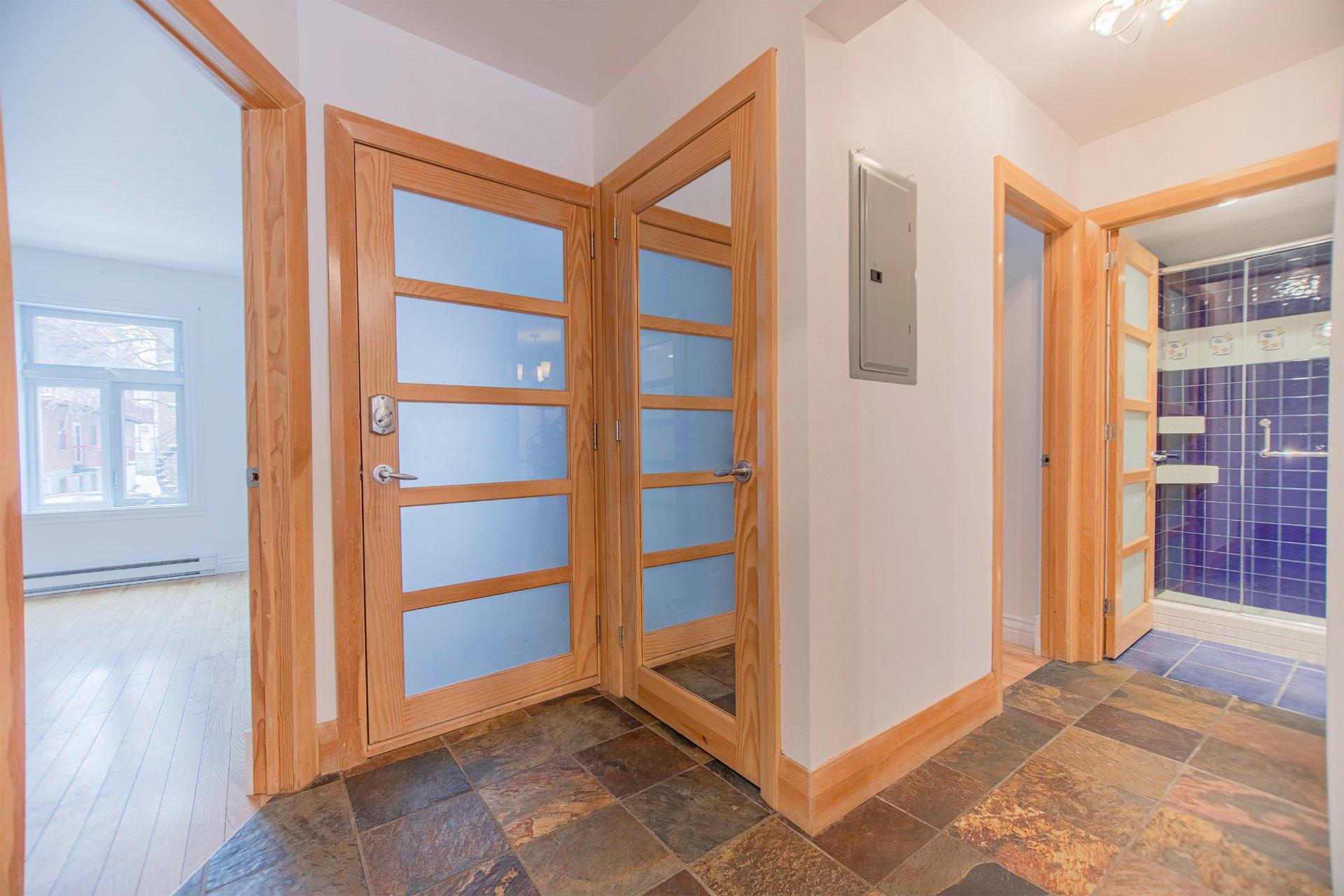 









5266

 - 5270


Rue Garnier

,
Montréal (Le Plateau-Mont-Royal),




QC
H2J3T2

