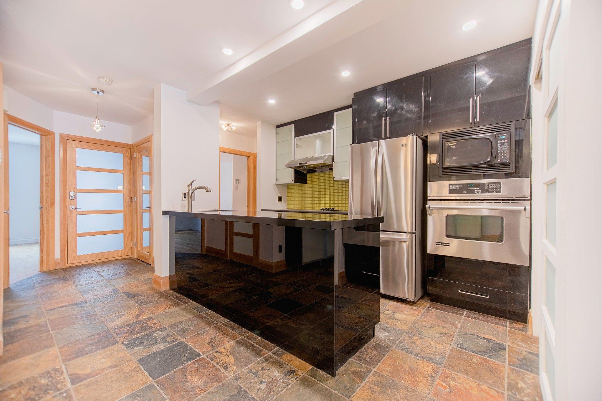 









5266

 - 5270


Rue Garnier

,
Montréal (Le Plateau-Mont-Royal),




QC
H2J3T2

