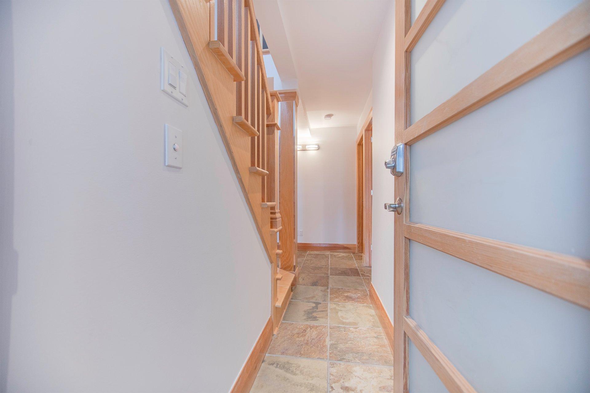 









5266

 - 5270


Rue Garnier

,
Montréal (Le Plateau-Mont-Royal),




QC
H2J3T2

