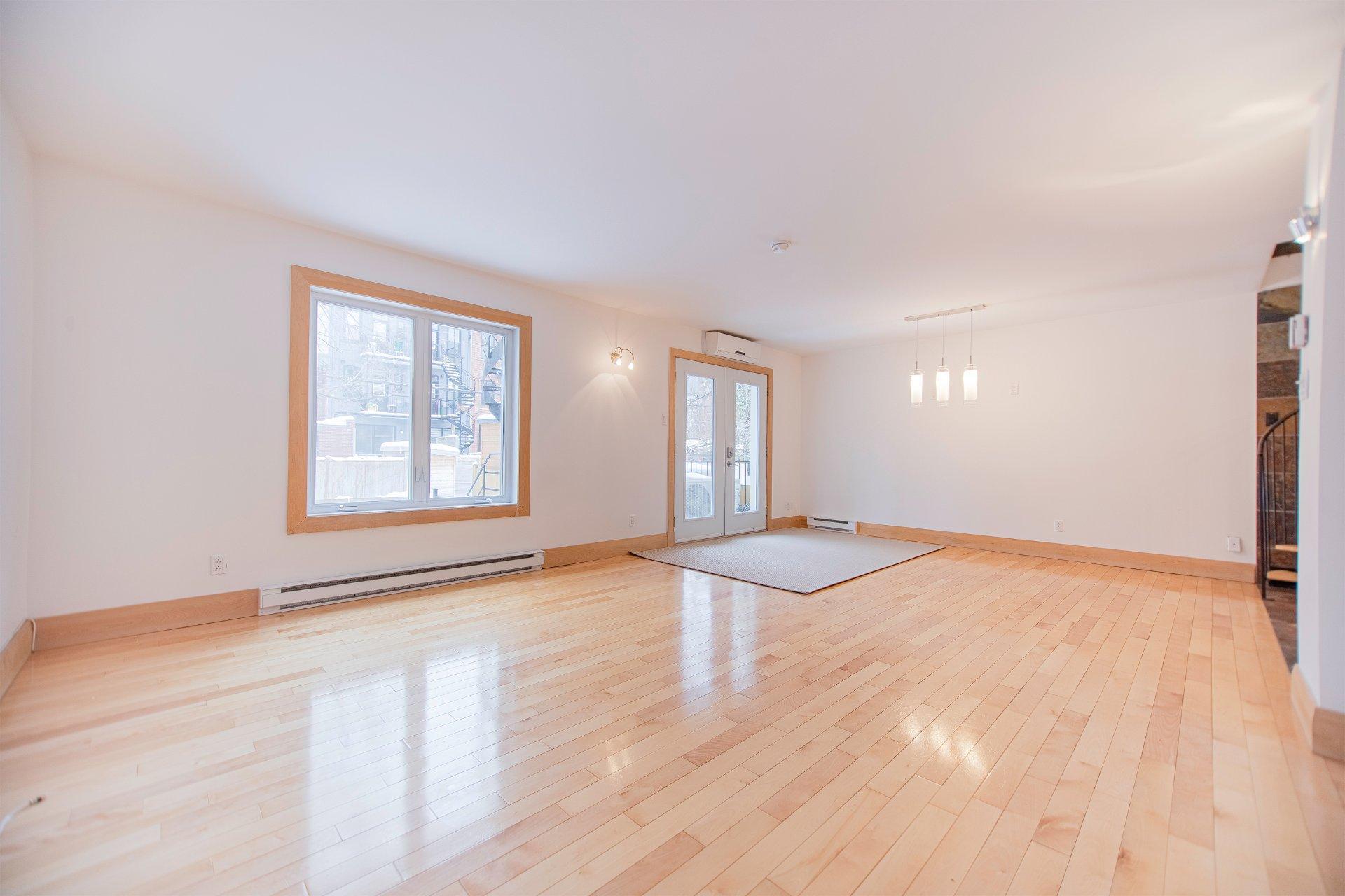 









5266

 - 5270


Rue Garnier

,
Montréal (Le Plateau-Mont-Royal),




QC
H2J3T2

