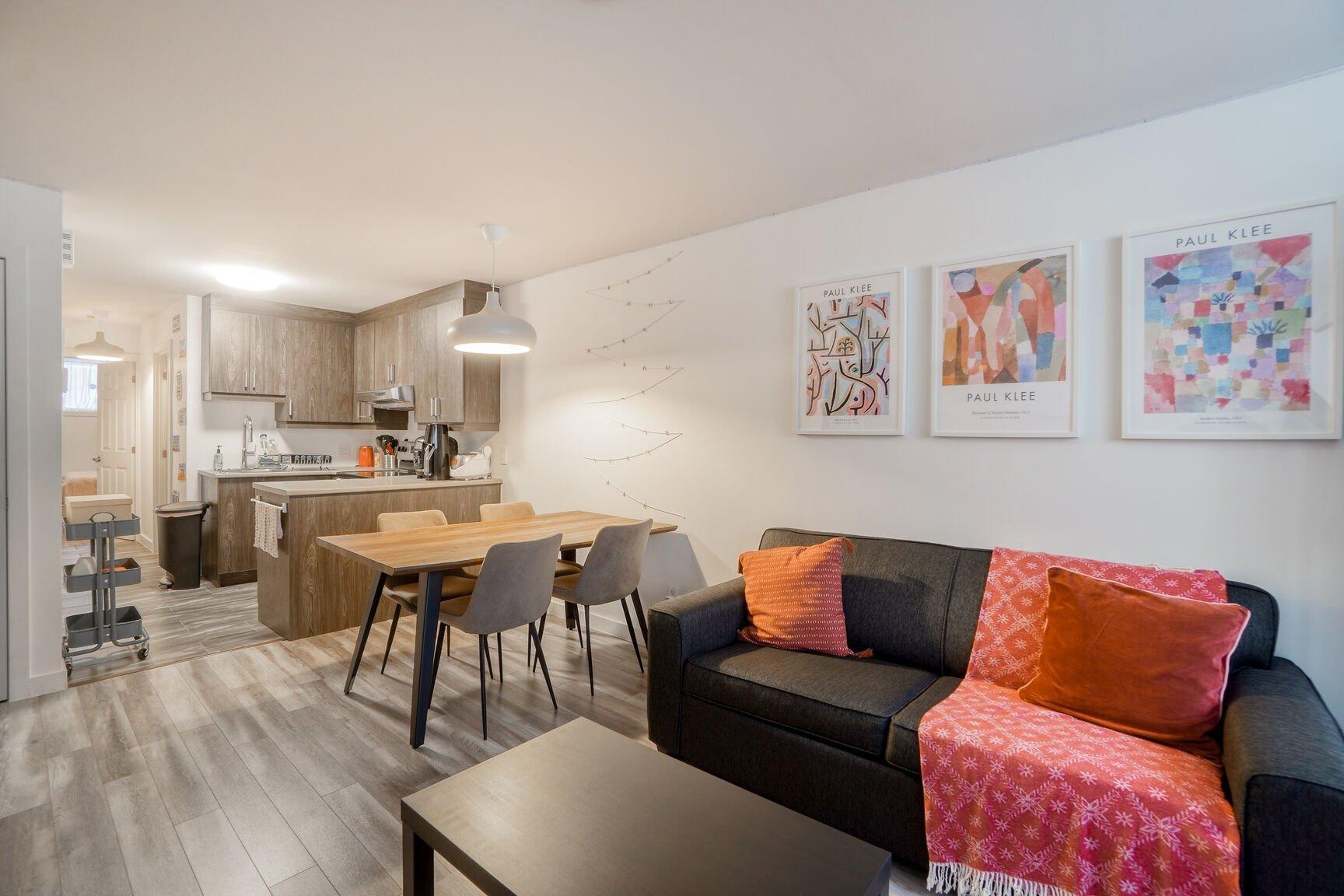 









5266

 - 5270


Rue Garnier

,
Montréal (Le Plateau-Mont-Royal),




QC
H2J3T2

