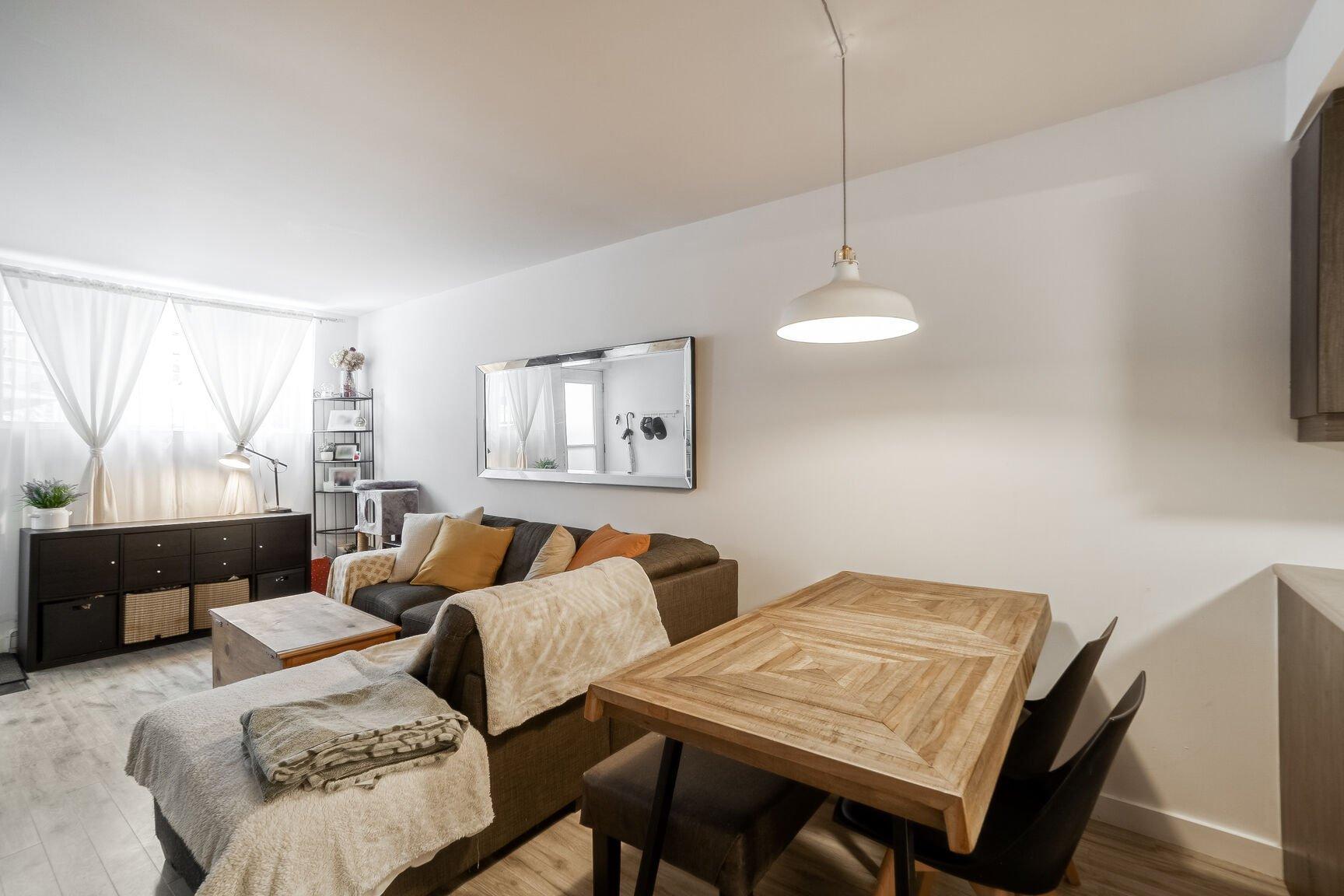 









5266

 - 5270


Rue Garnier

,
Montréal (Le Plateau-Mont-Royal),




QC
H2J3T2

