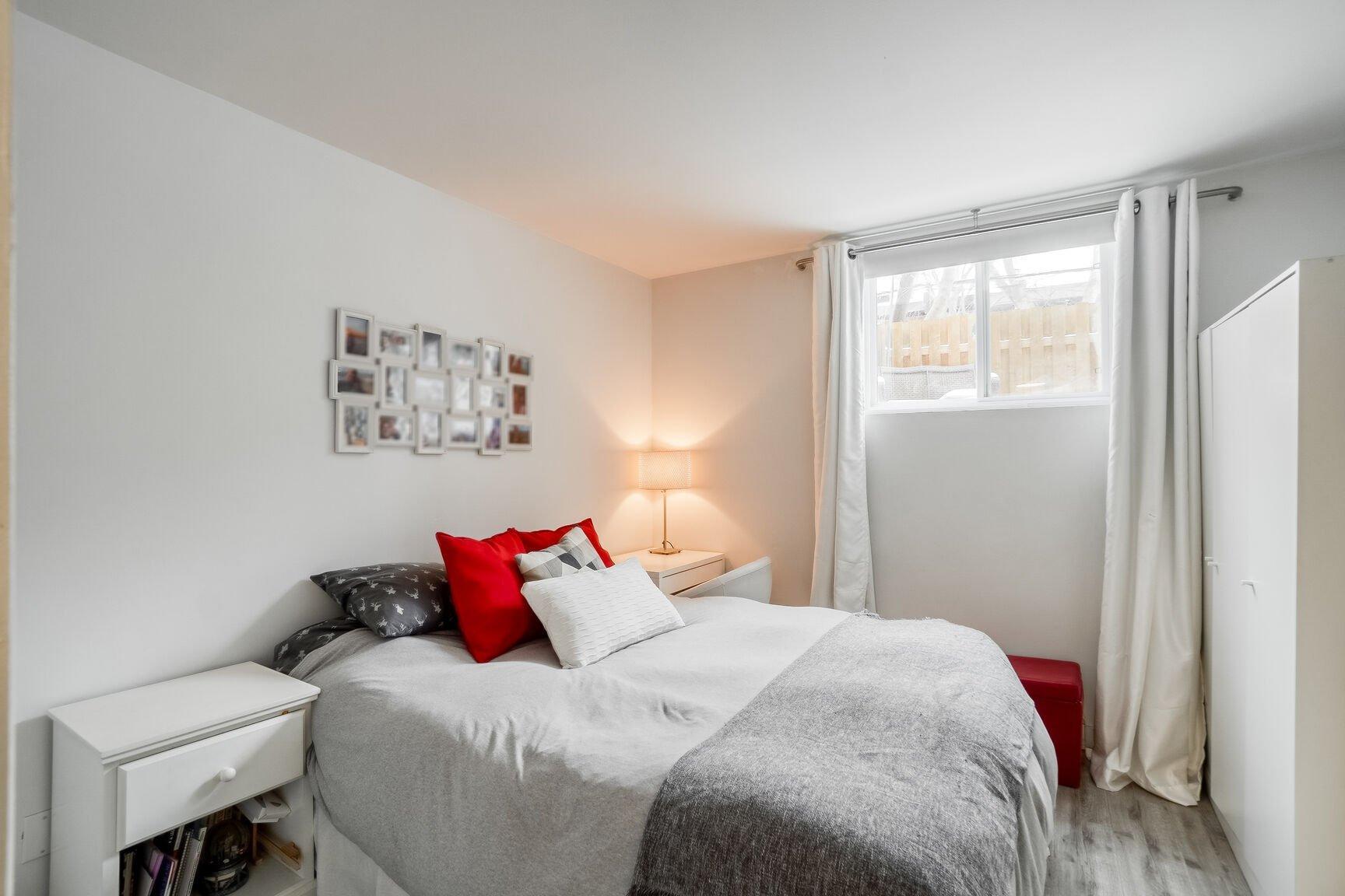 









5266

 - 5270


Rue Garnier

,
Montréal (Le Plateau-Mont-Royal),




QC
H2J3T2

