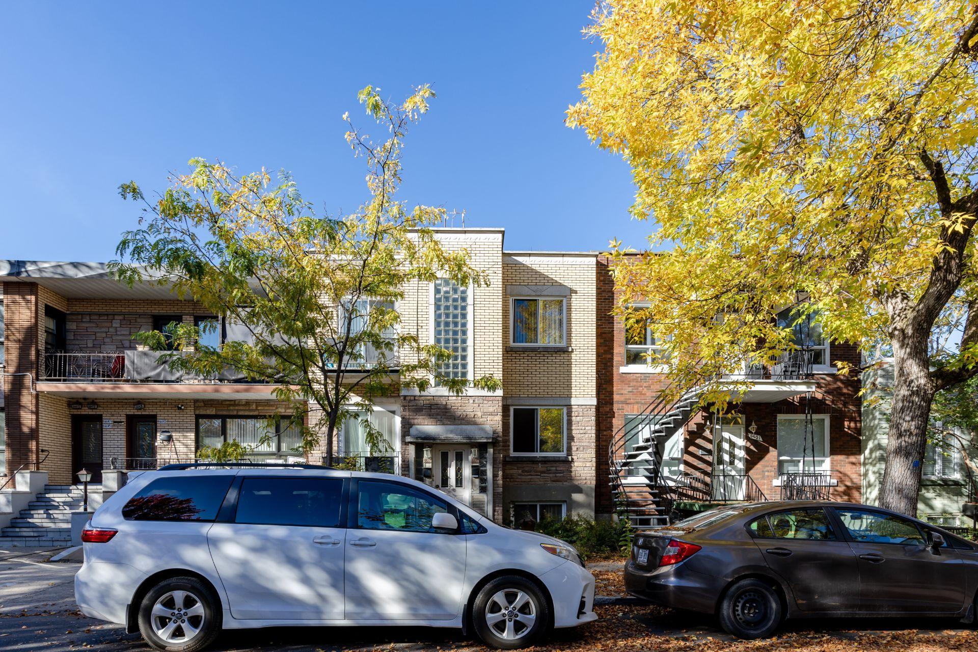 









6637

 - 6639


Rue Hurteau

,
Montréal (Le Sud-Ouest),




QC
H4E2X7

