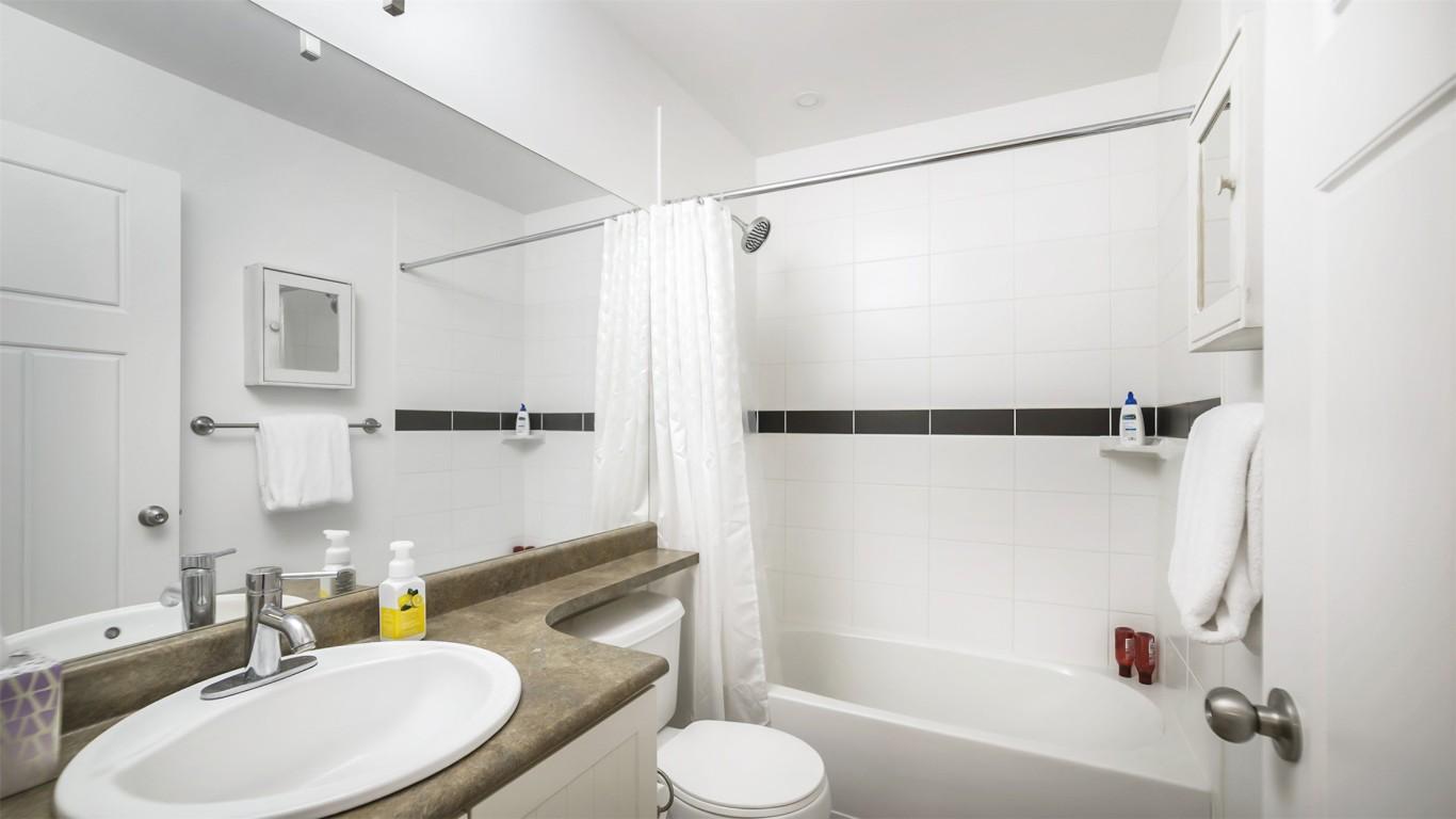 









5485


South Perimeter

Way,
Kelowna,




BC
V1W 5H9

