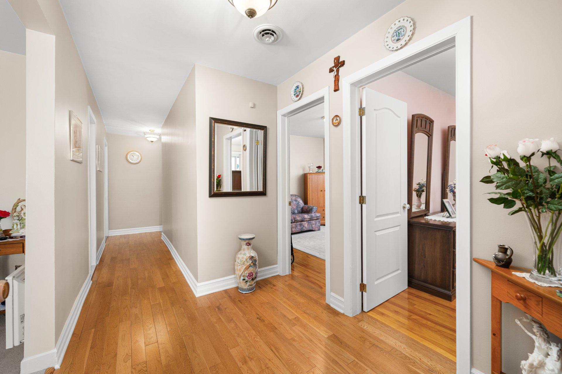 









1080


Rue Jean-De Brébeuf

,
Laval (Duvernay),




QC
H7E3Y5

