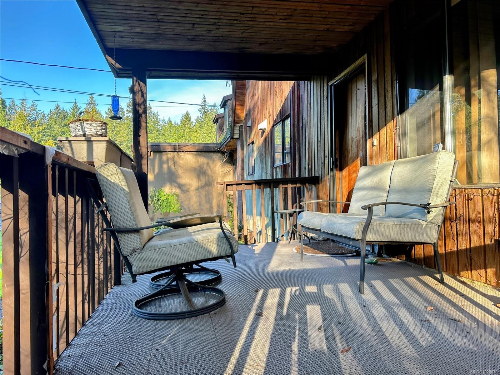 









4447


Yellow Point

Rd,
Ladysmith,




BC
V9G 1G5

