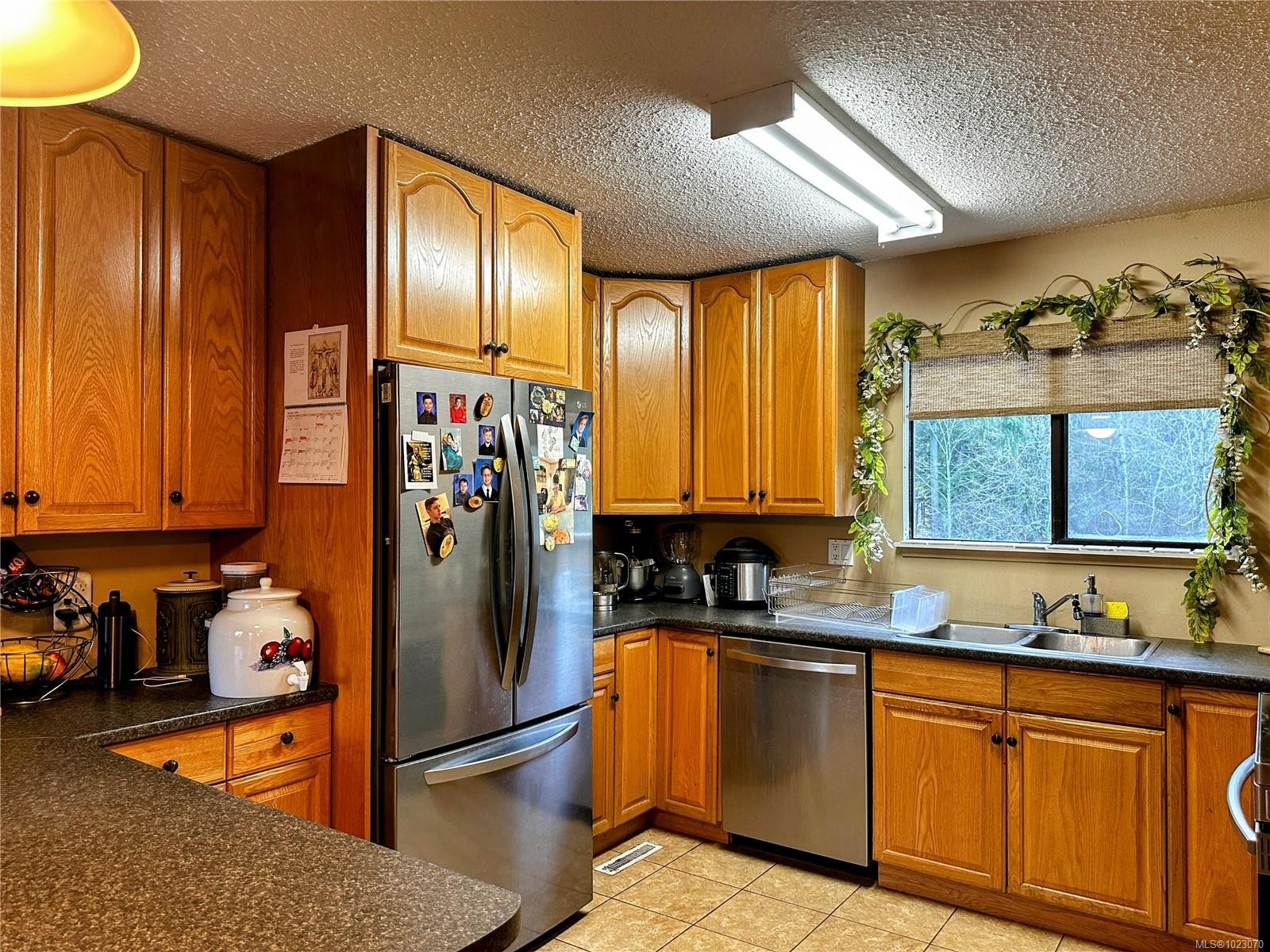 









4447


Yellow Point

Rd,
Ladysmith,




BC
V9G 1G5

