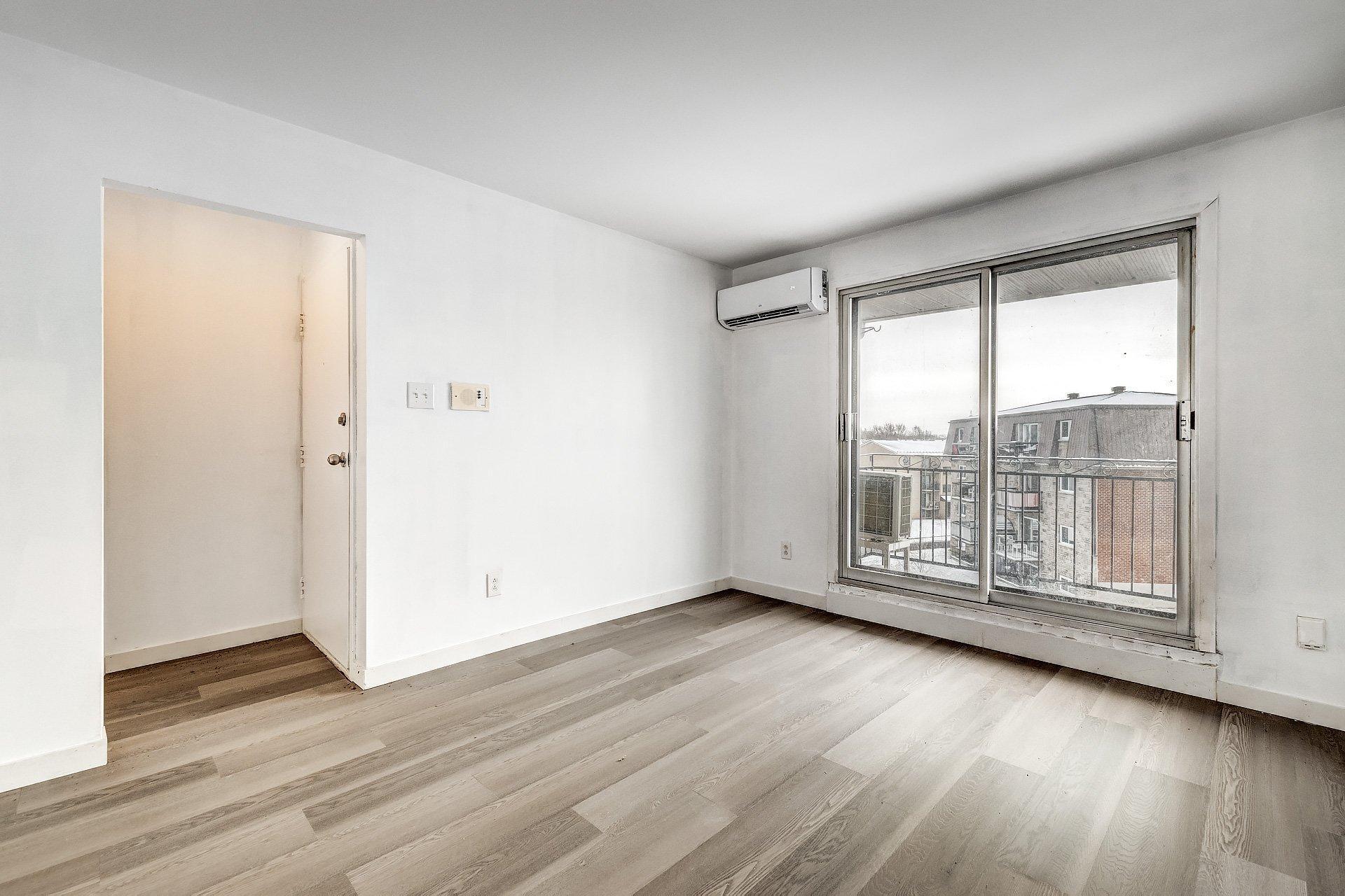 









12


Rue Desrochers

, 7,
Delson,




QC
J5B1C4

