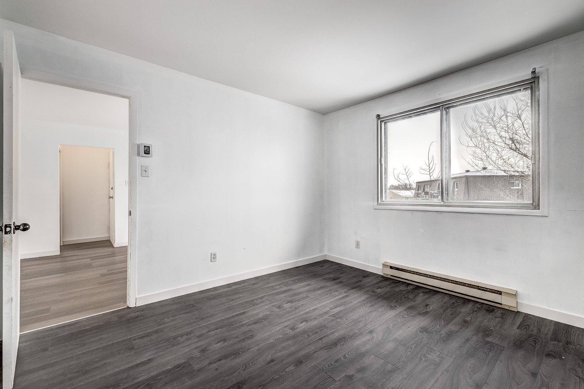 









12


Rue Desrochers

, 7,
Delson,




QC
J5B1C4

