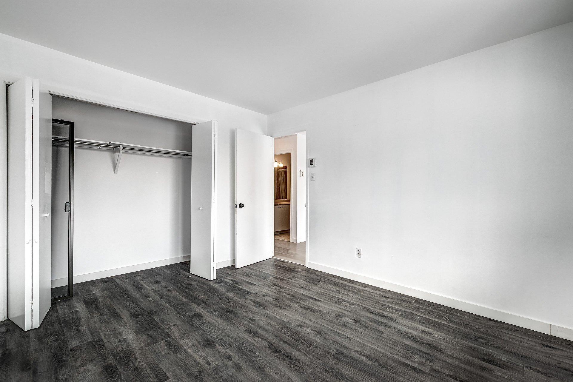 









12


Rue Desrochers

, 7,
Delson,




QC
J5B1C4

