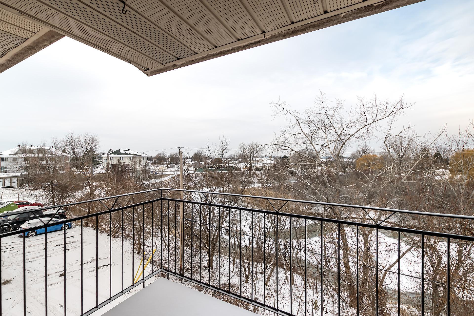 









12


Rue Desrochers

, 7,
Delson,




QC
J5B1C4

