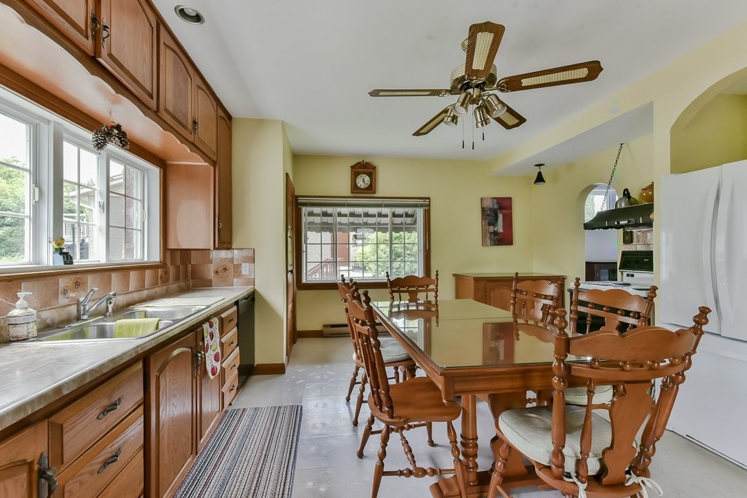 









500


Ch. De La Rabastalière E.

,
Saint-Bruno-de-Montarville,




QC
J3V2A8

