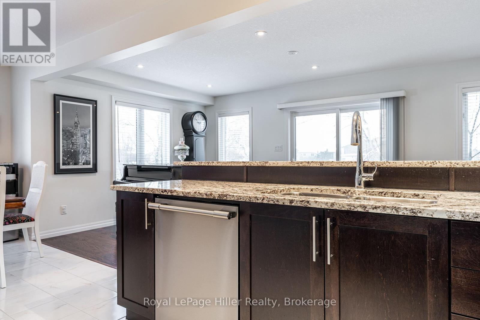 












42 - 55 HARRISON STREET

,
Stratford,




Ontario
N5A0C9

