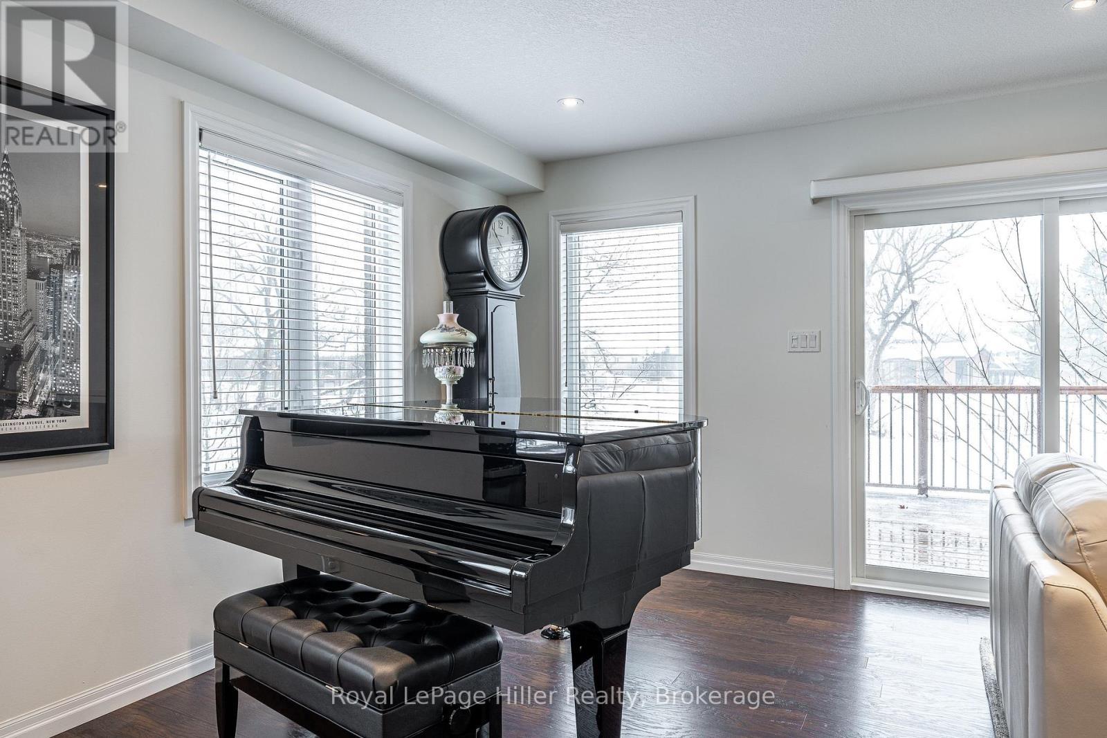 












42 - 55 HARRISON STREET

,
Stratford,




Ontario
N5A0C9

