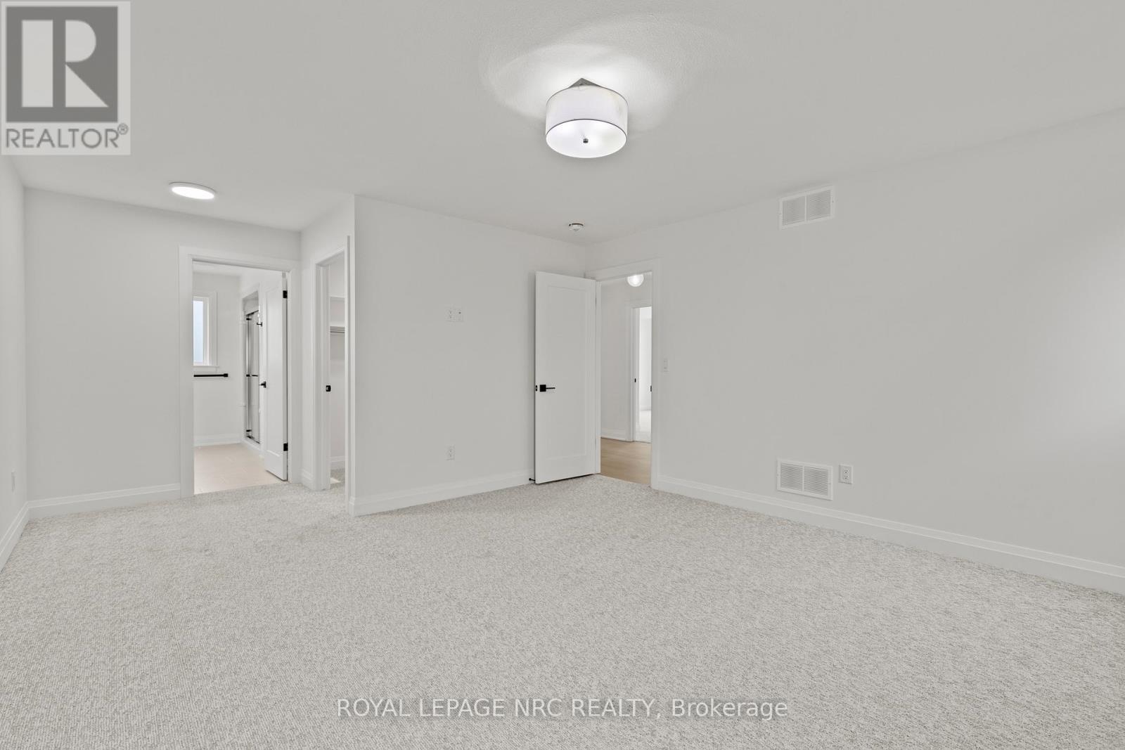 












4705 LEE AVENUE

,
Niagara Falls (Ascot),




Ontario
L2H1M7

