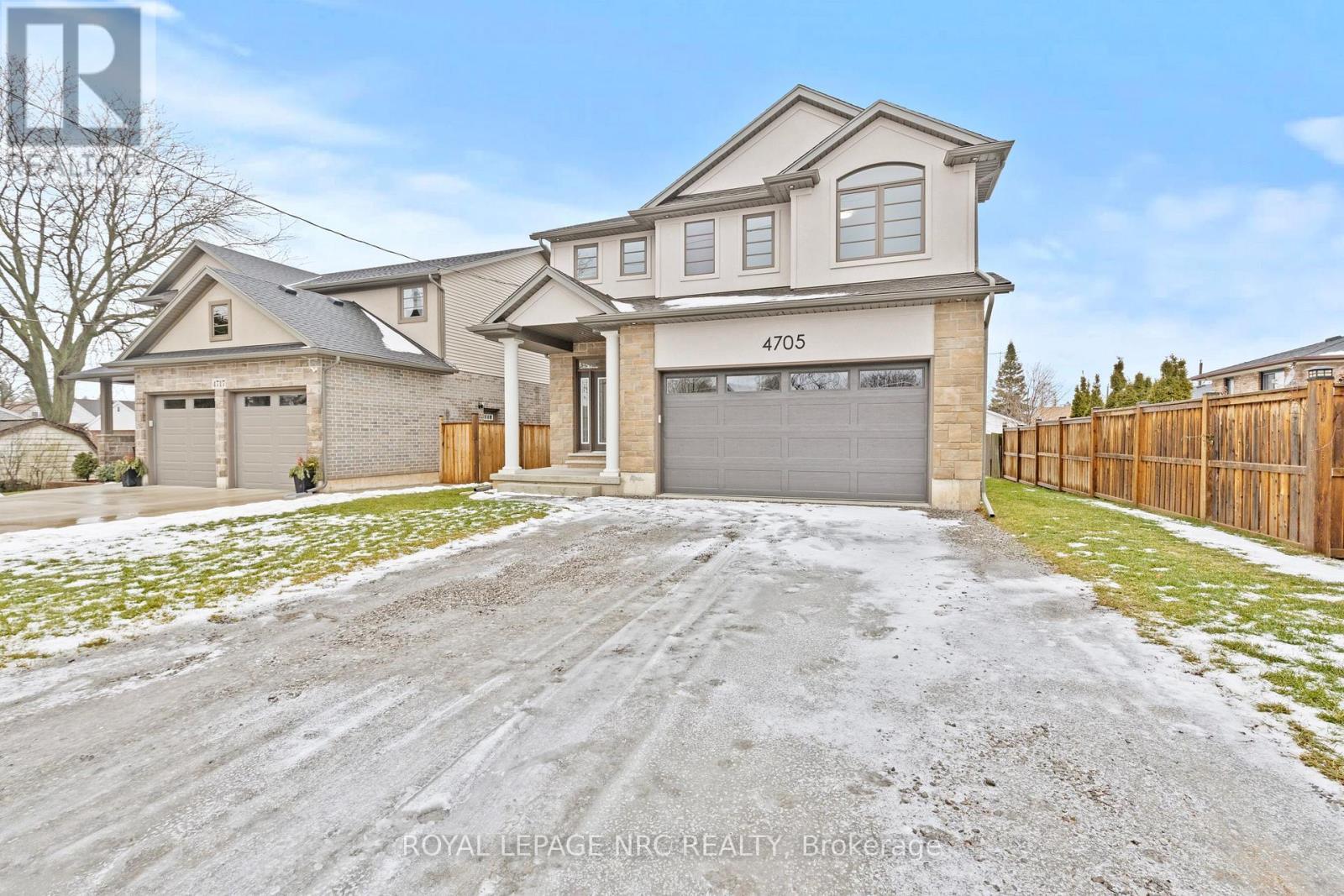 












4705 LEE AVENUE

,
Niagara Falls (Ascot),




Ontario
L2H1M7

