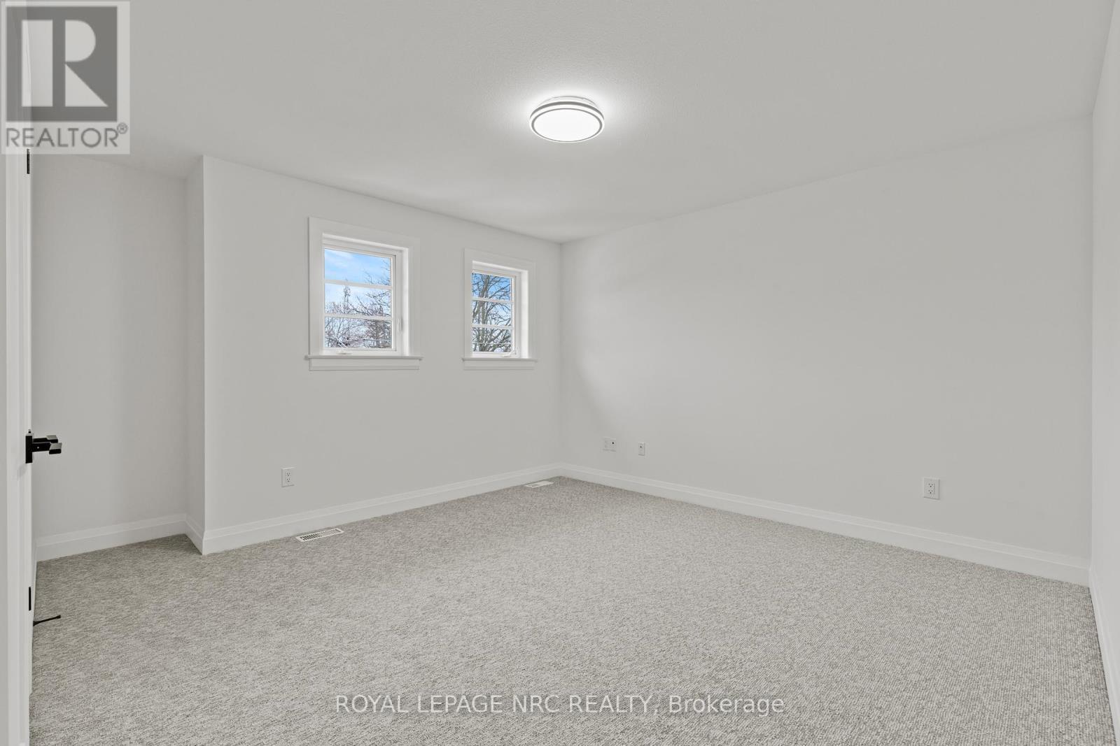 












4705 LEE AVENUE

,
Niagara Falls (Ascot),




Ontario
L2H1M7

