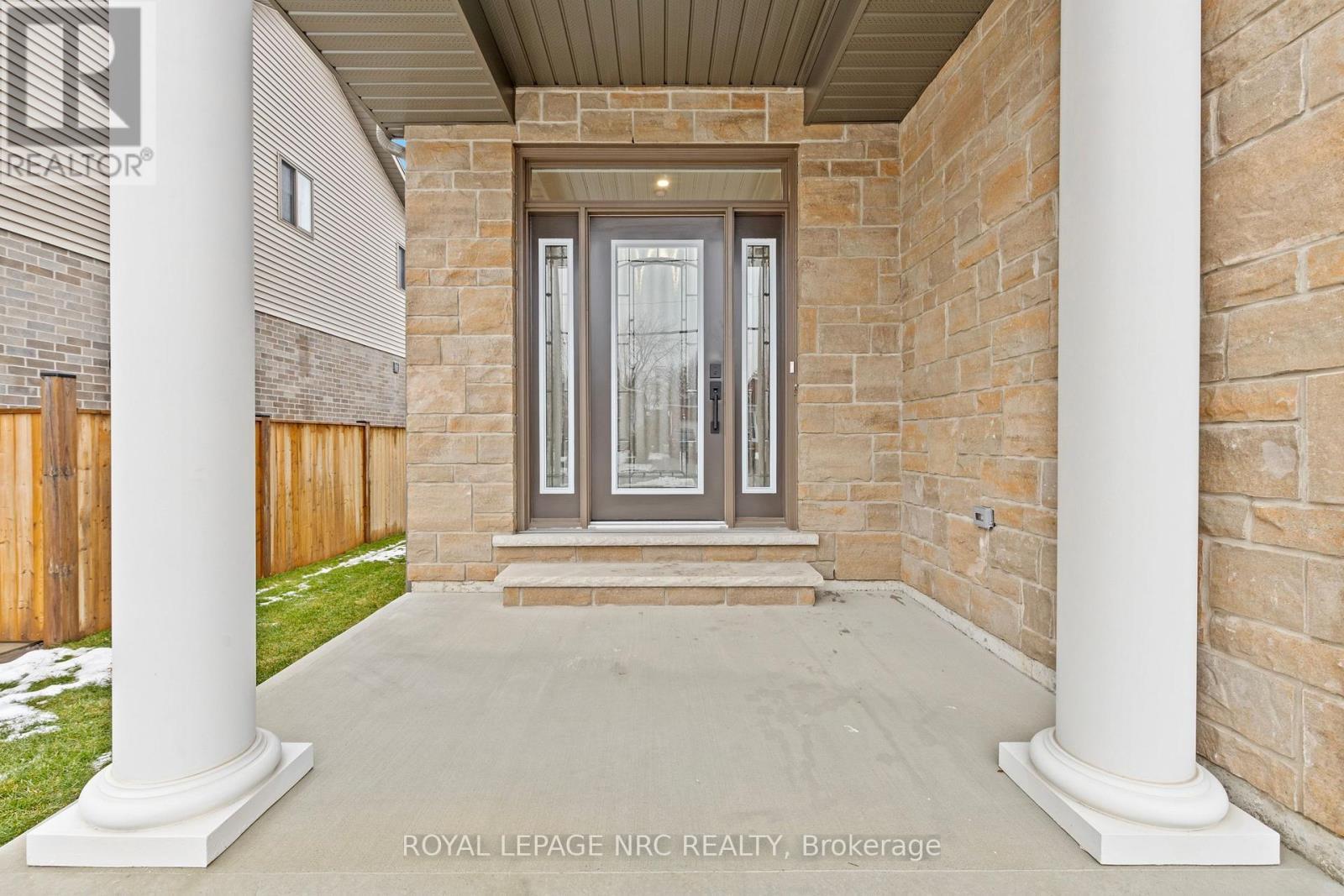 












4705 LEE AVENUE

,
Niagara Falls (Ascot),




Ontario
L2H1M7

