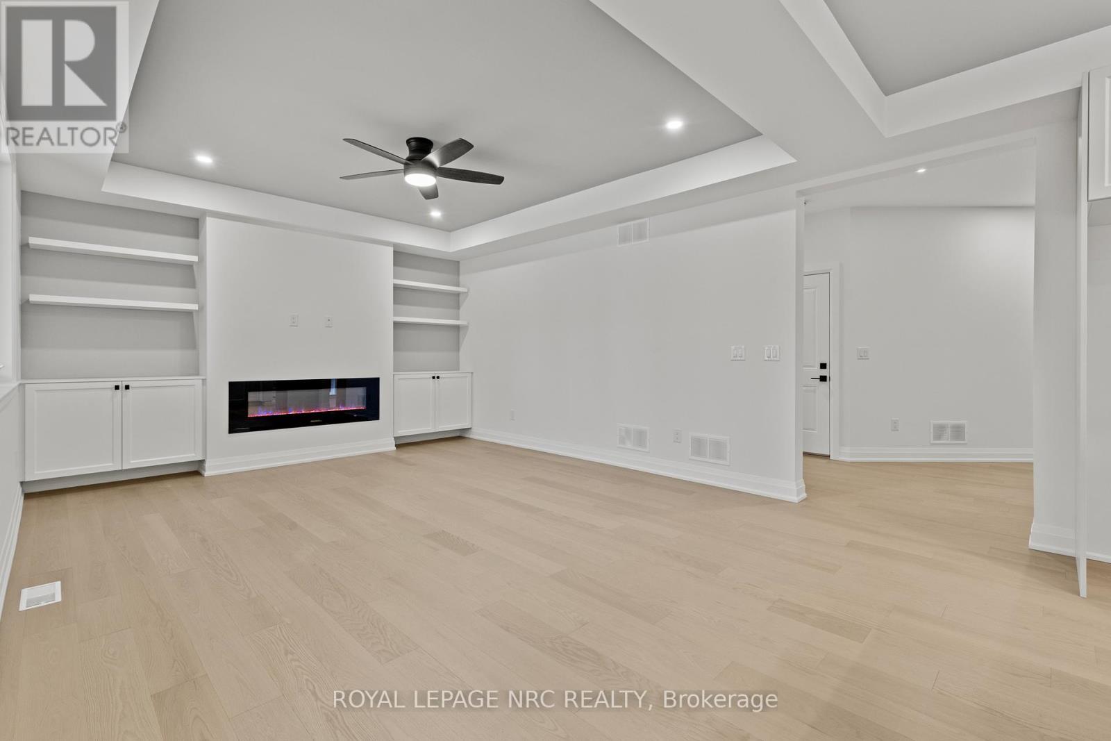 












4705 LEE AVENUE

,
Niagara Falls (Ascot),




Ontario
L2H1M7

