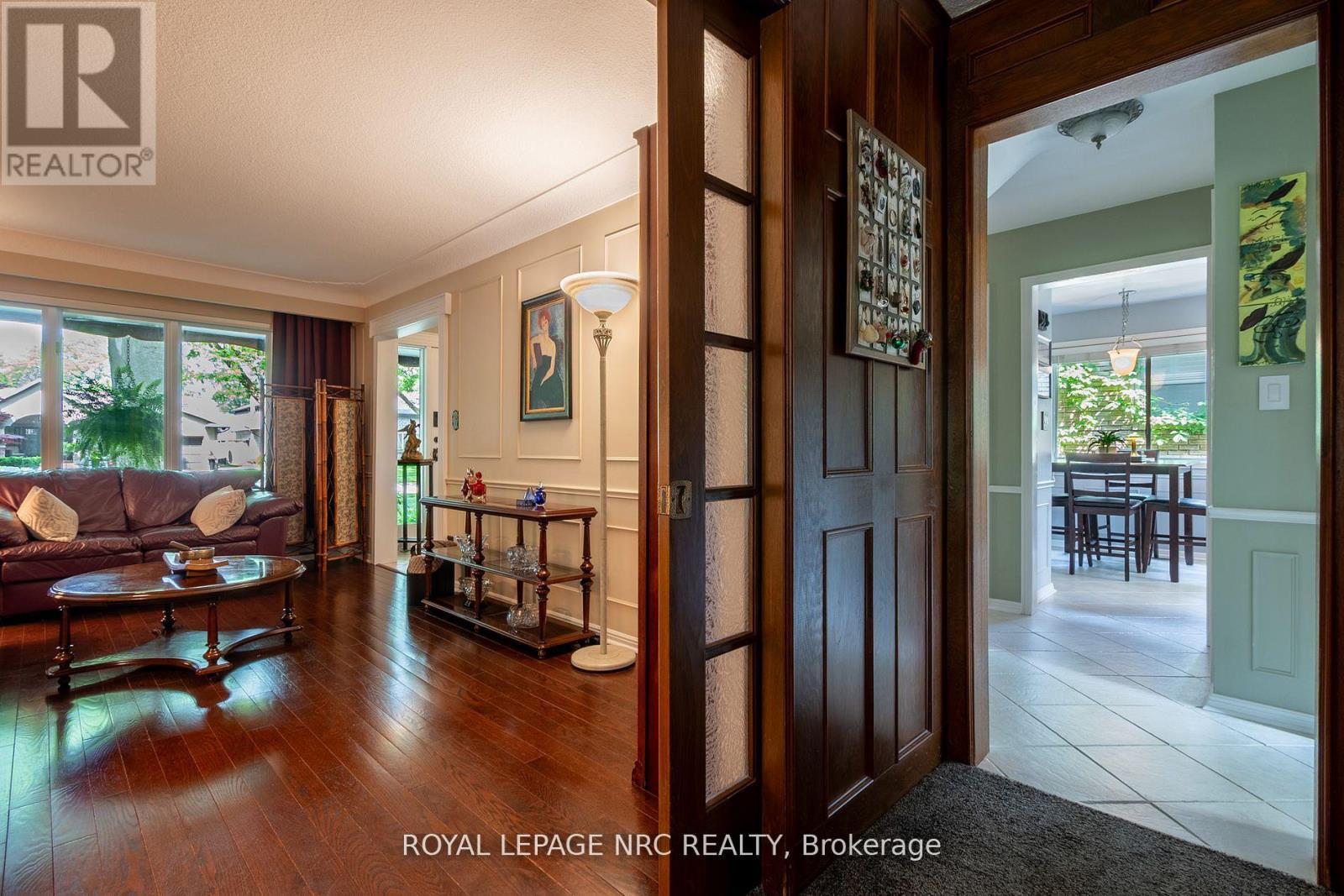 












7077 RIDGEWOOD CRESCENT

,
Niagara Falls (Casey),




Ontario
L2J2C2

