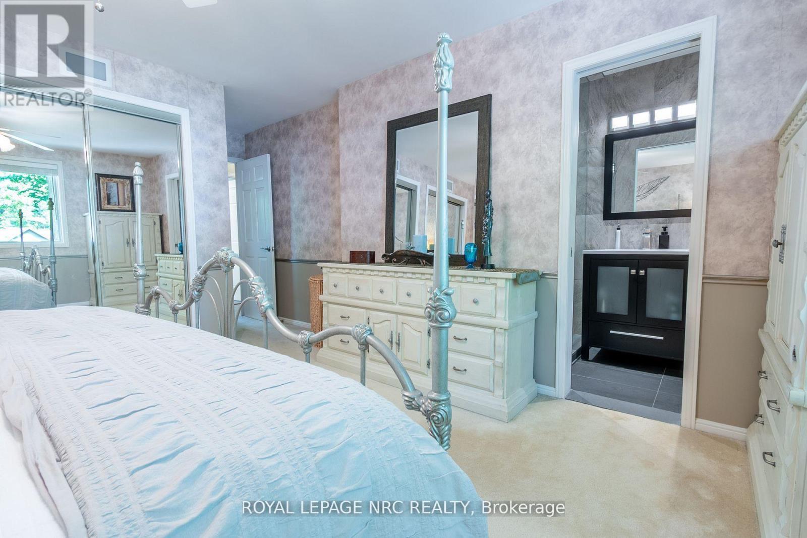 












7077 RIDGEWOOD CRESCENT

,
Niagara Falls (Casey),




Ontario
L2J2C2

