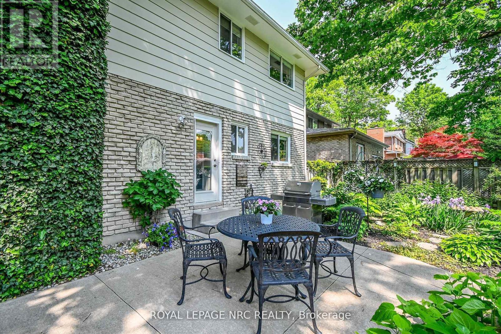 












7077 RIDGEWOOD CRESCENT

,
Niagara Falls (Casey),




Ontario
L2J2C2

