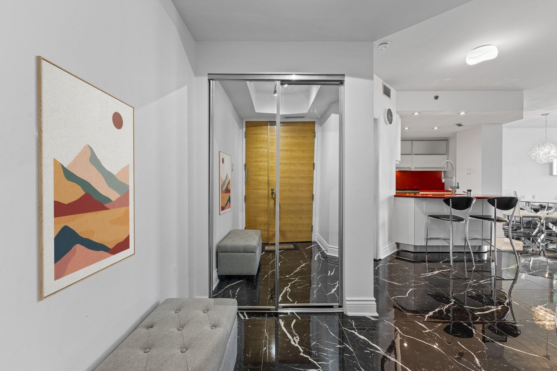 









2380


Av. Pierre-Dupuy

, 503,
Montréal (Ville-Marie),




QC
H3C6N3

