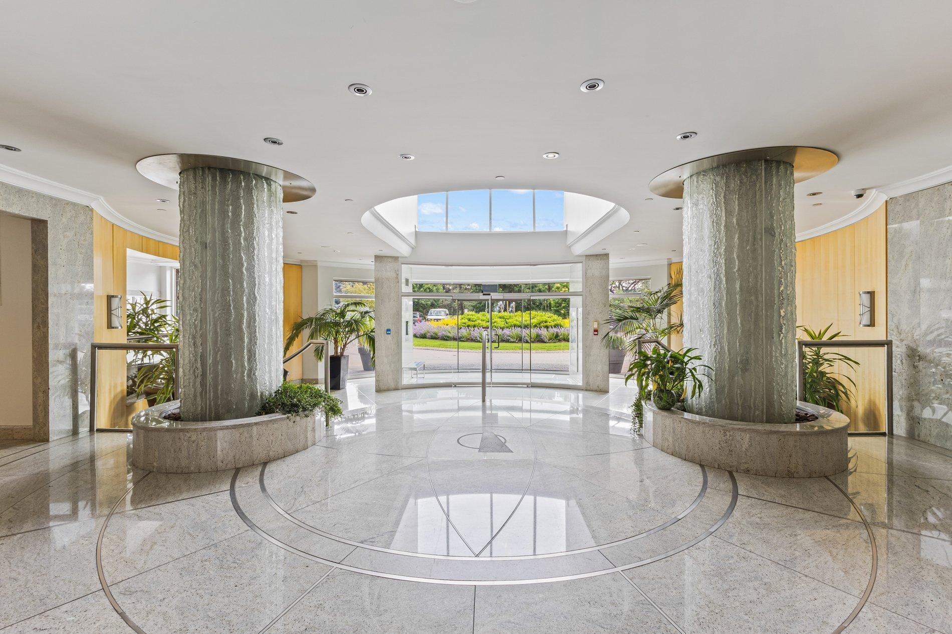 









2380


Av. Pierre-Dupuy

, 503,
Montréal (Ville-Marie),




QC
H3C6N3

