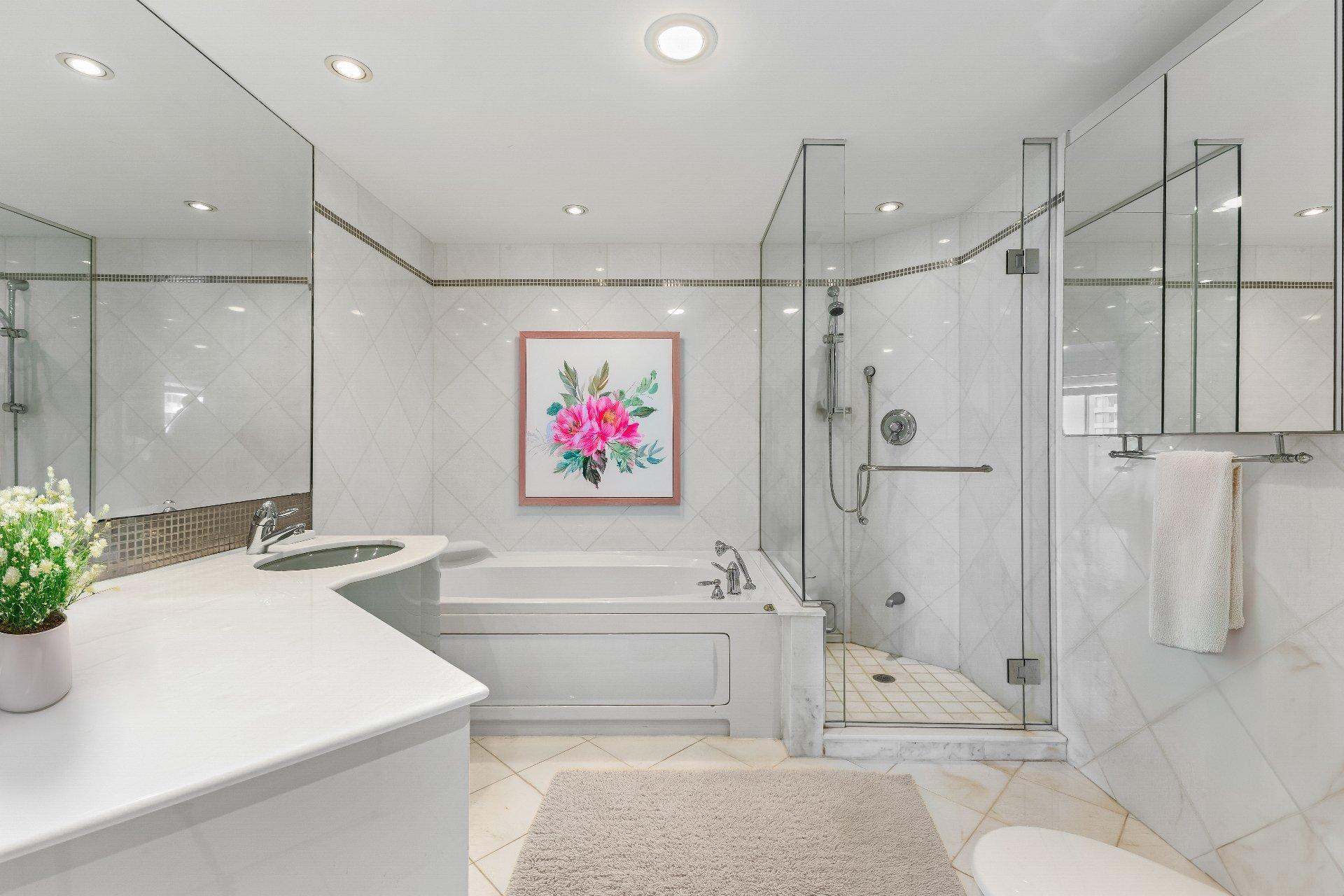 









2380


Av. Pierre-Dupuy

, 503,
Montréal (Ville-Marie),




QC
H3C6N3

