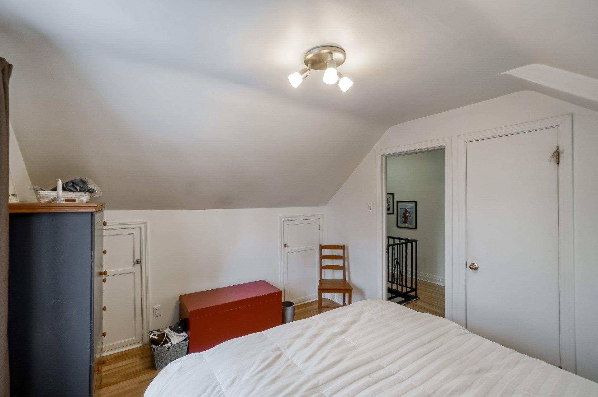 









5325


Av. Doherty

,
Montréal (Côte-des-Neiges/Notre-Dame-de-Grâce),




QC
H4V2B5

