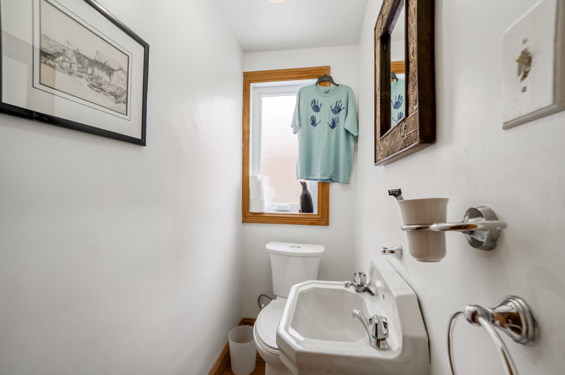 









5325


Av. Doherty

,
Montréal (Côte-des-Neiges/Notre-Dame-de-Grâce),




QC
H4V2B5

