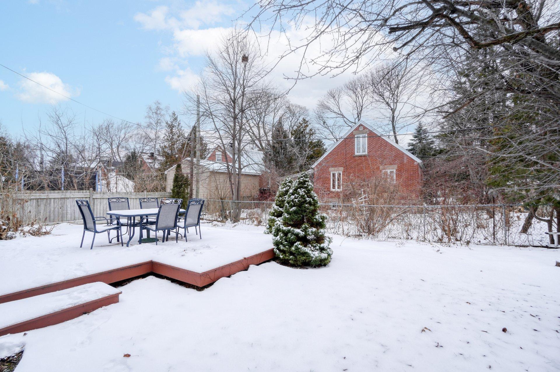 









5325


Av. Doherty

,
Montréal (Côte-des-Neiges/Notre-Dame-de-Grâce),




QC
H4V2B5

