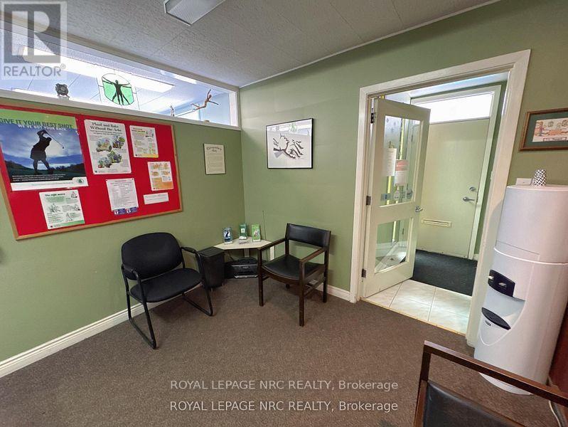 












4213/4207 DRUMMOND RD ROAD

,
Niagara Falls (Morrison),




Ontario
L2E6C2

