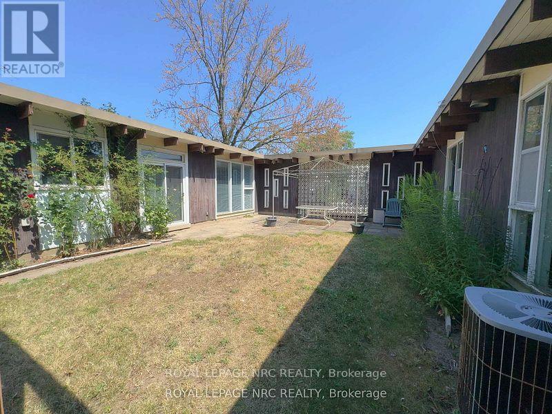 












4213/4207 DRUMMOND RD ROAD

,
Niagara Falls (Morrison),




Ontario
L2E6C2

