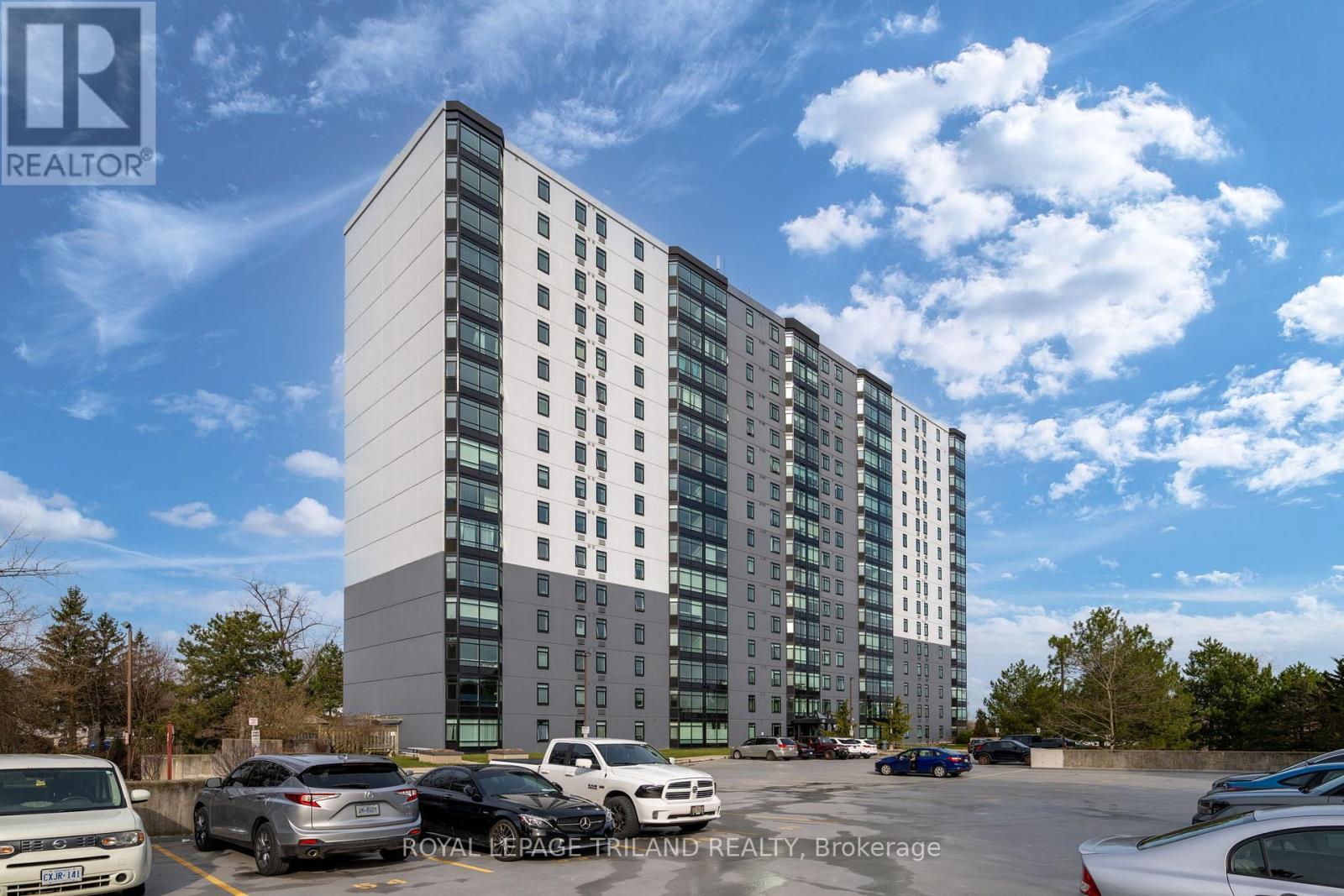 












612 - 45 POND MILLS ROAD

,
London South (South J),




Ontario
N5Z4W5

