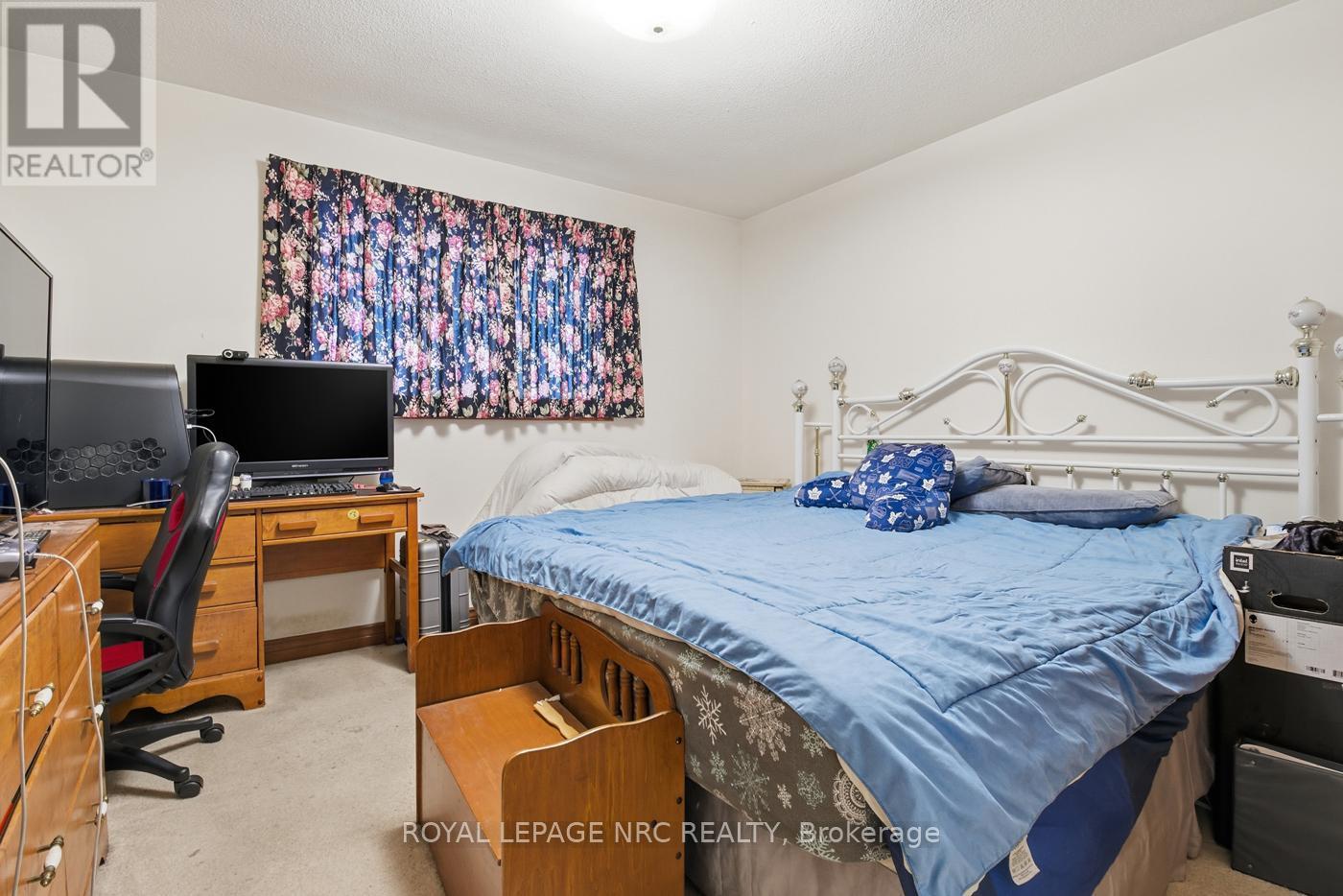 












3 BORDEN AVENUE

,
Port Colborne (Main Street),




Ontario
L3K3Z6

