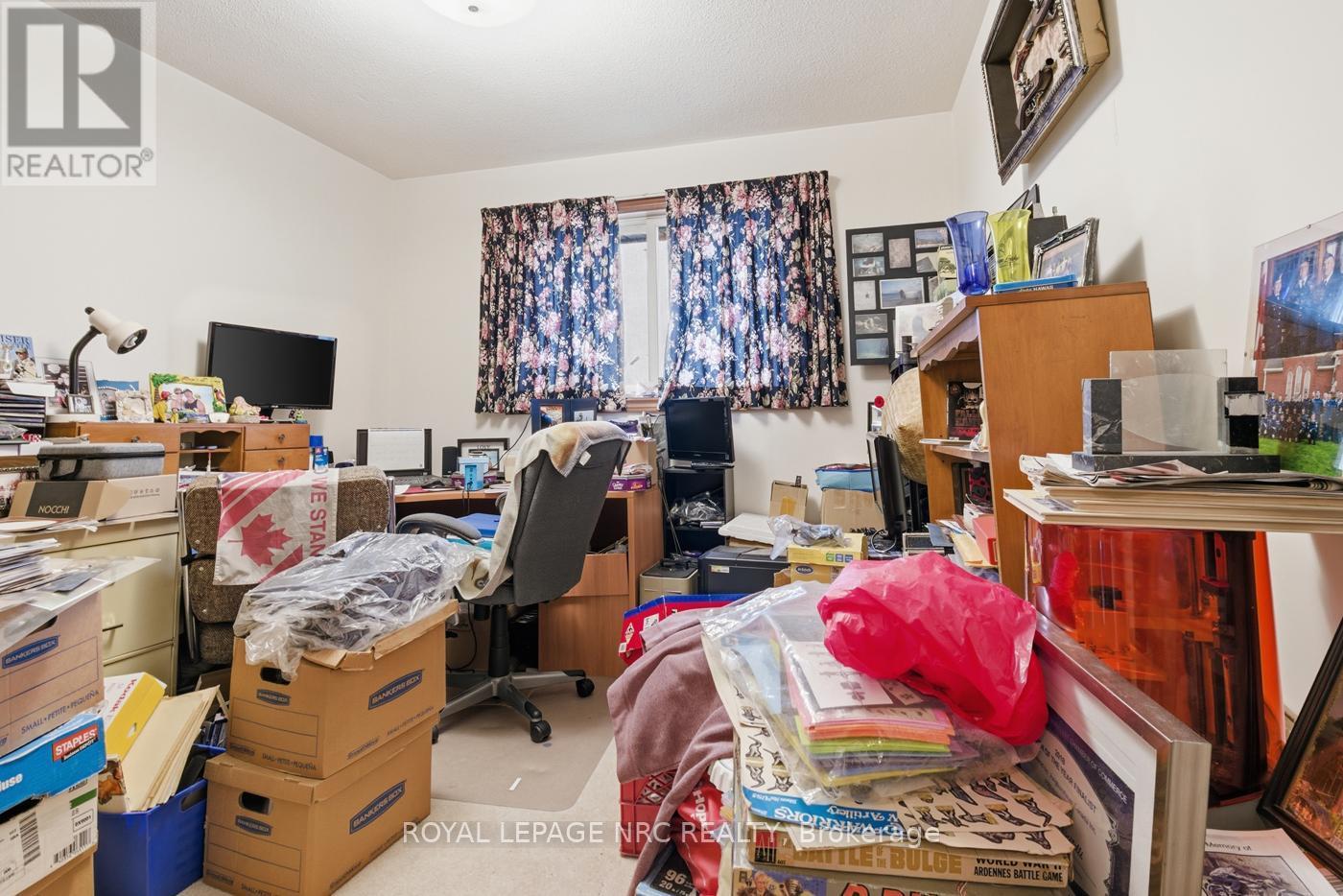 












3 BORDEN AVENUE

,
Port Colborne (Main Street),




Ontario
L3K3Z6

