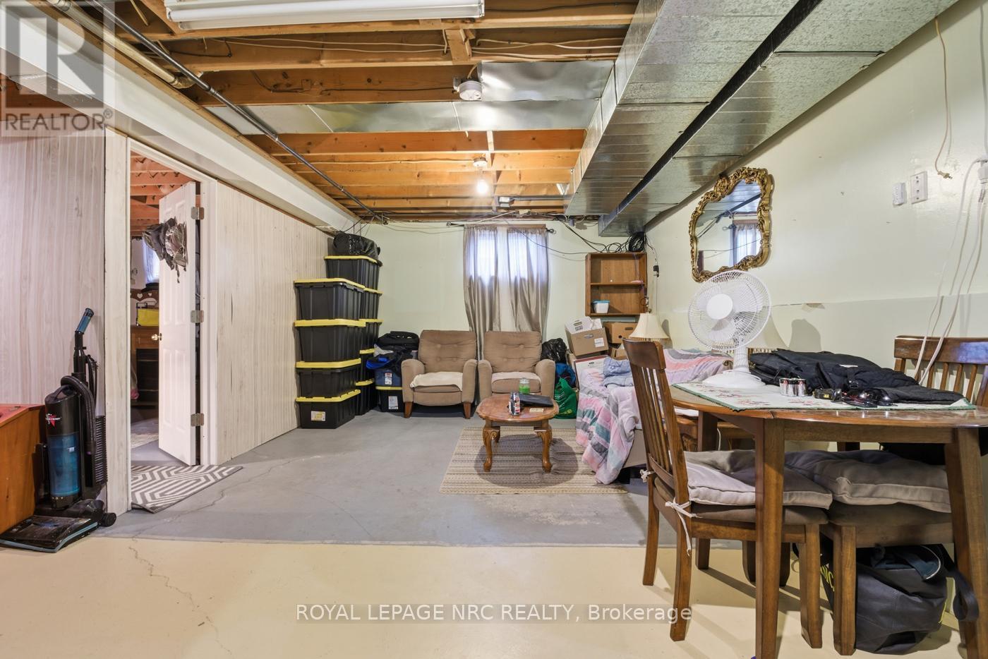 












3 BORDEN AVENUE

,
Port Colborne (Main Street),




Ontario
L3K3Z6

