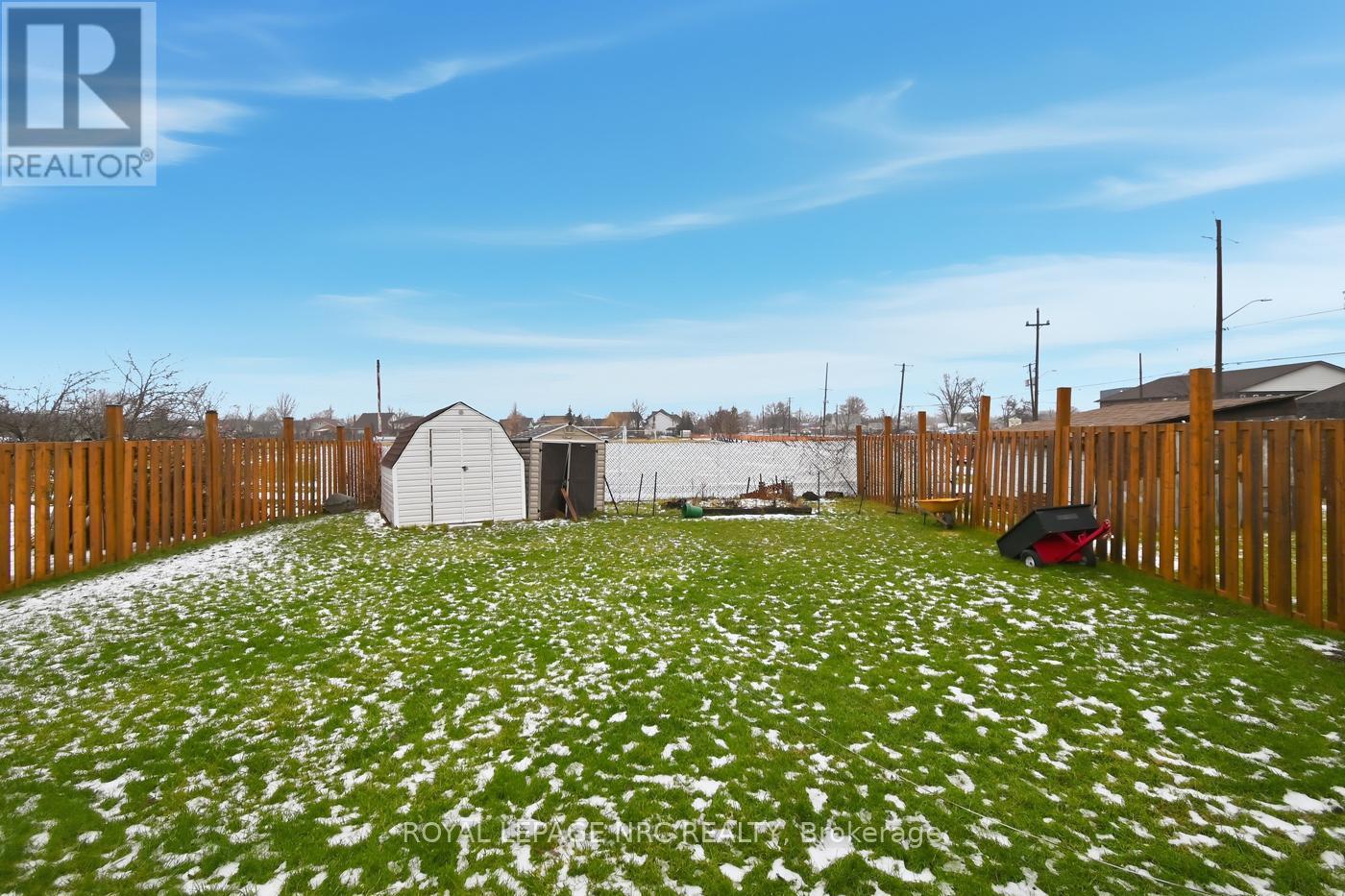 












3 BORDEN AVENUE

,
Port Colborne (Main Street),




Ontario
L3K3Z6

