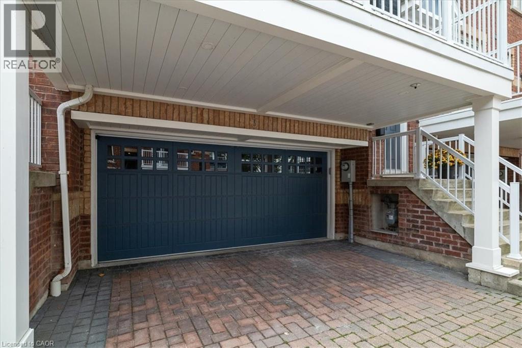 












120 BRONTE Road Unit# 3

,
Oakville,




Ontario
L6L3C1

