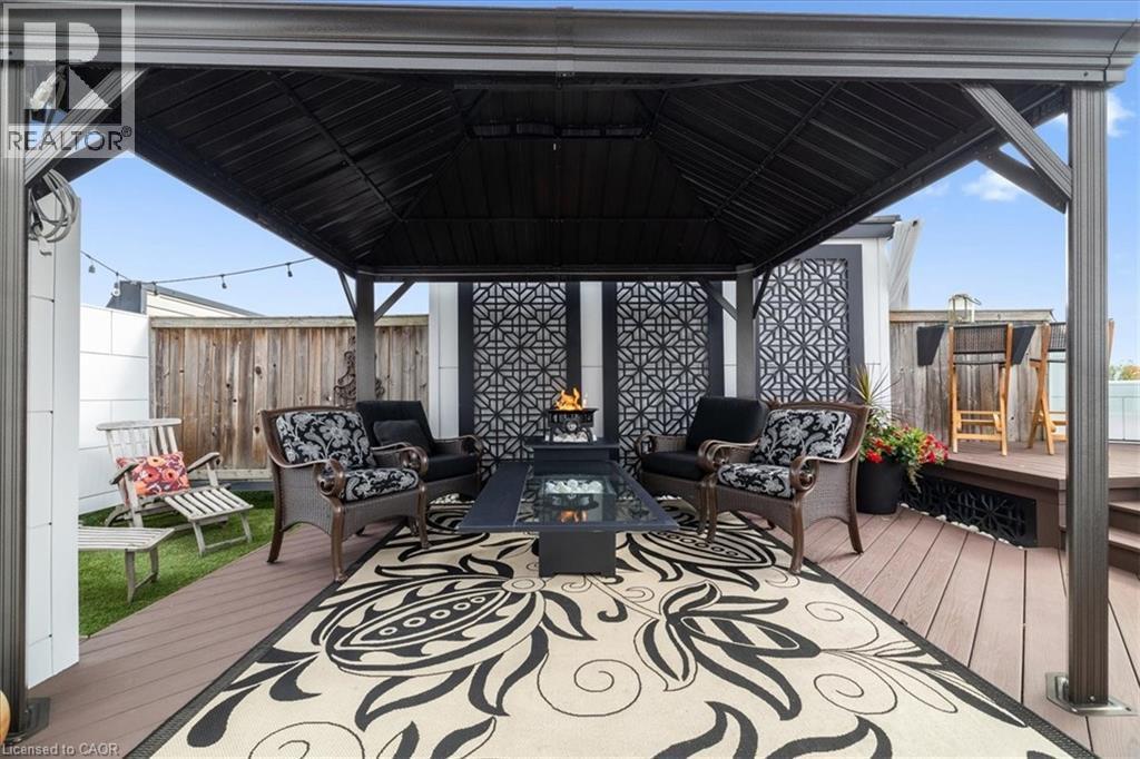 












120 BRONTE Road Unit# 3

,
Oakville,




Ontario
L6L3C1

