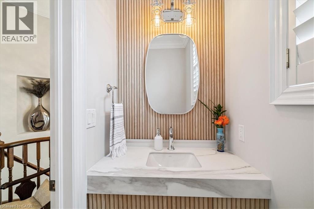 












120 BRONTE Road Unit# 3

,
Oakville,




Ontario
L6L3C1

