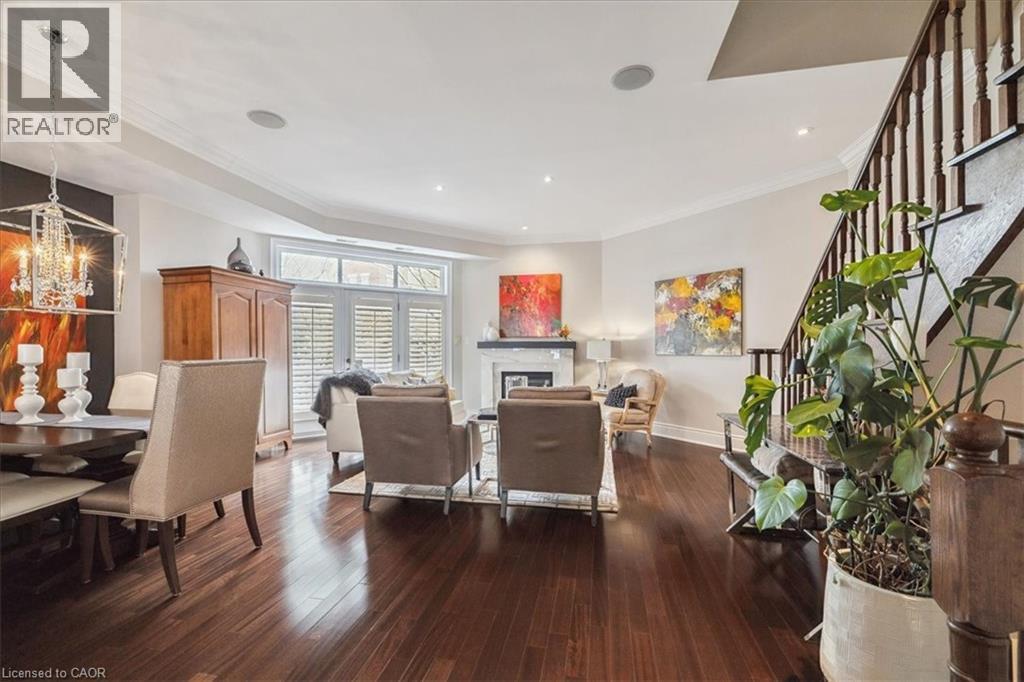 












120 BRONTE Road Unit# 3

,
Oakville,




Ontario
L6L3C1

