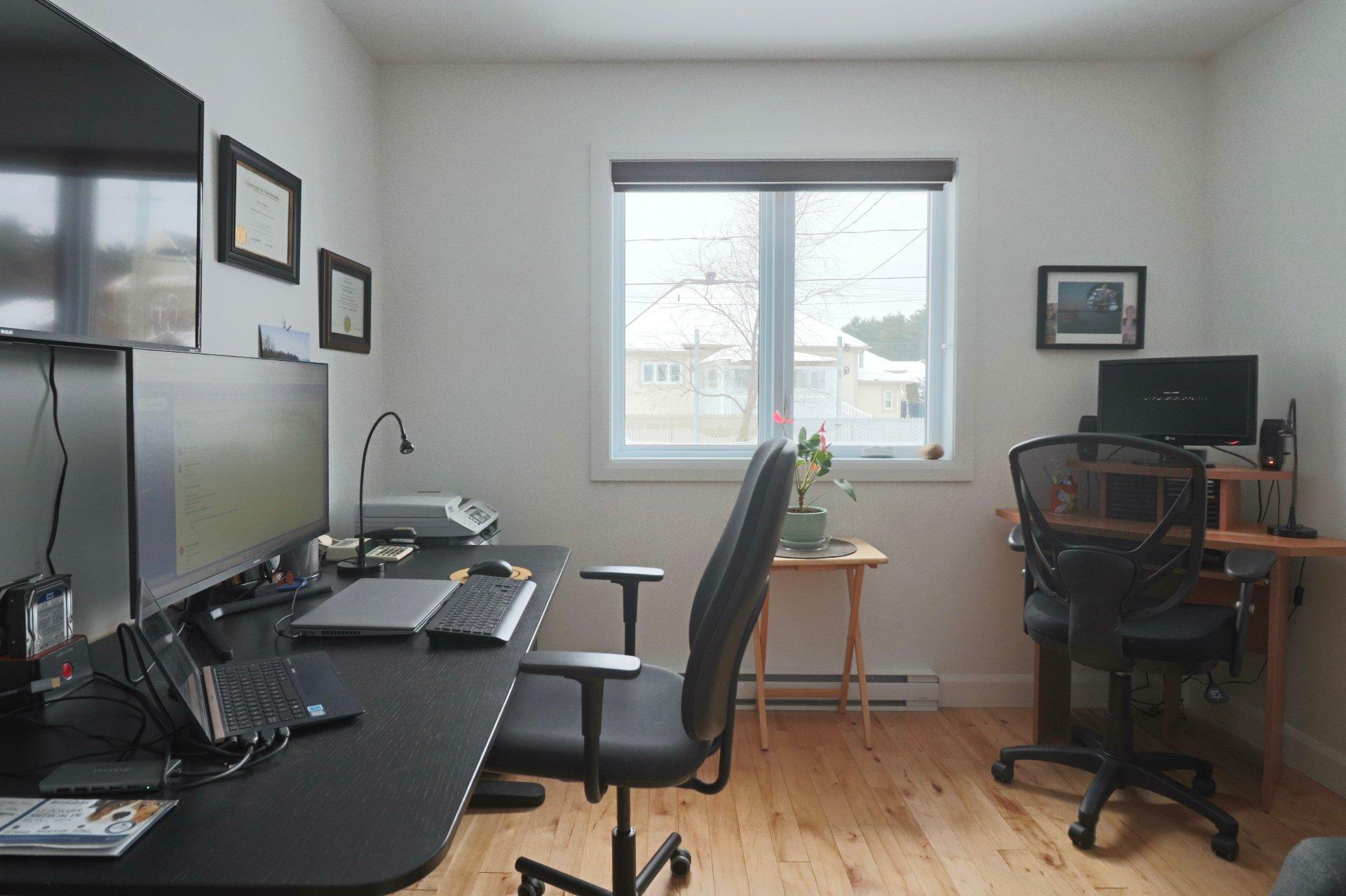 









1735


Rue Léo-Ayotte

,
Trois-Rivières,




QC
G8V0A3

