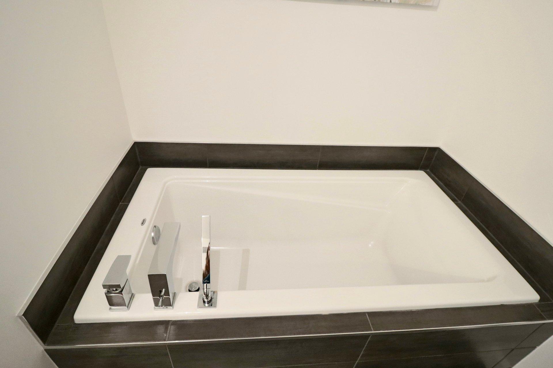 









1735


Rue Léo-Ayotte

,
Trois-Rivières,




QC
G8V0A3

