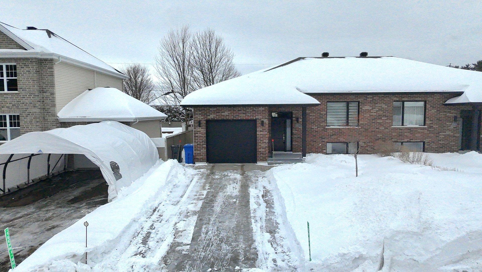 









1735


Rue Léo-Ayotte

,
Trois-Rivières,




QC
G8V0A3

